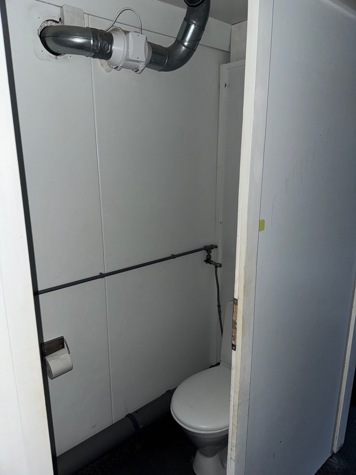 SELT / SOLD - 20 ft. WC gámur - klósett gámur 6