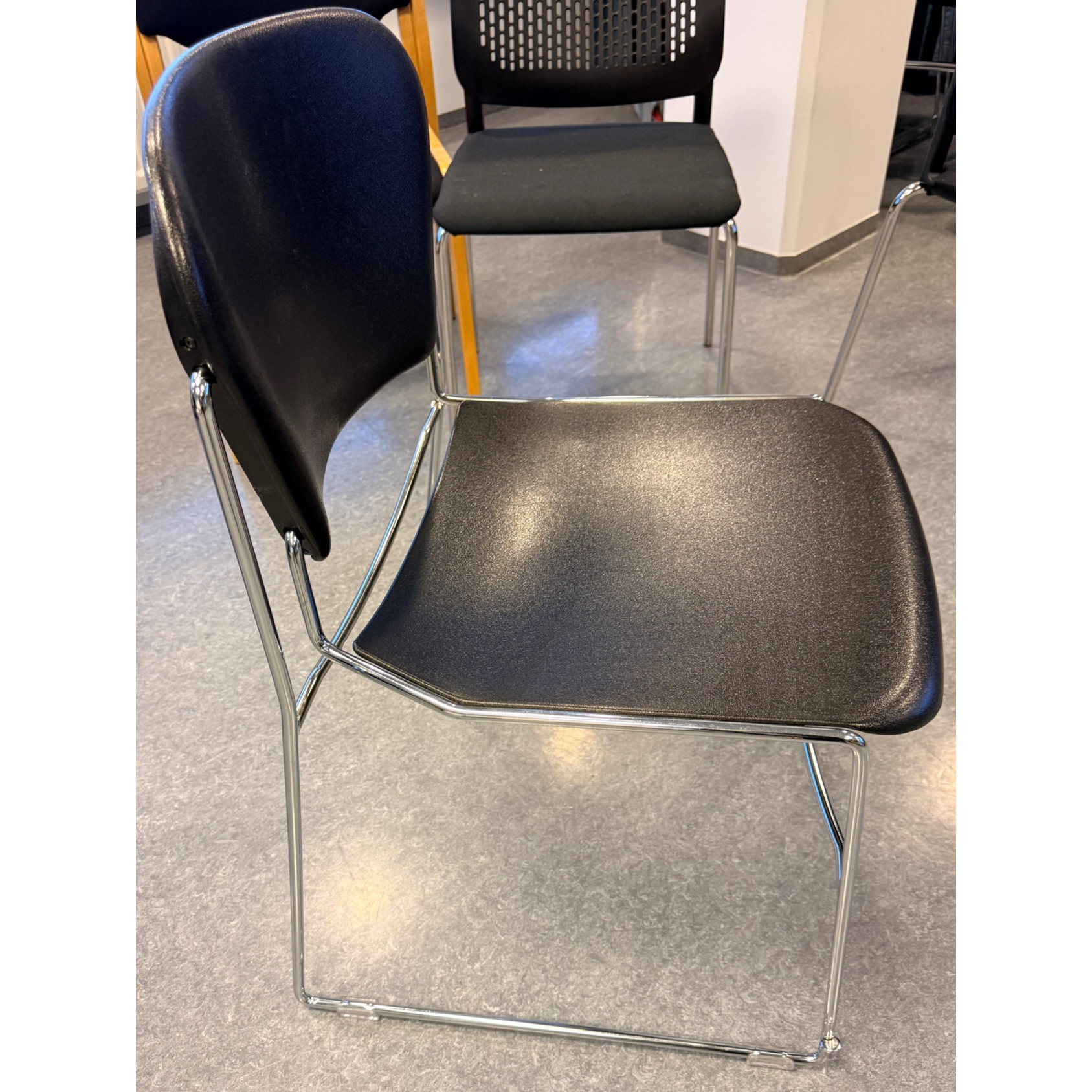 SELT / SOLD Perry fundarstóll og stólavagn