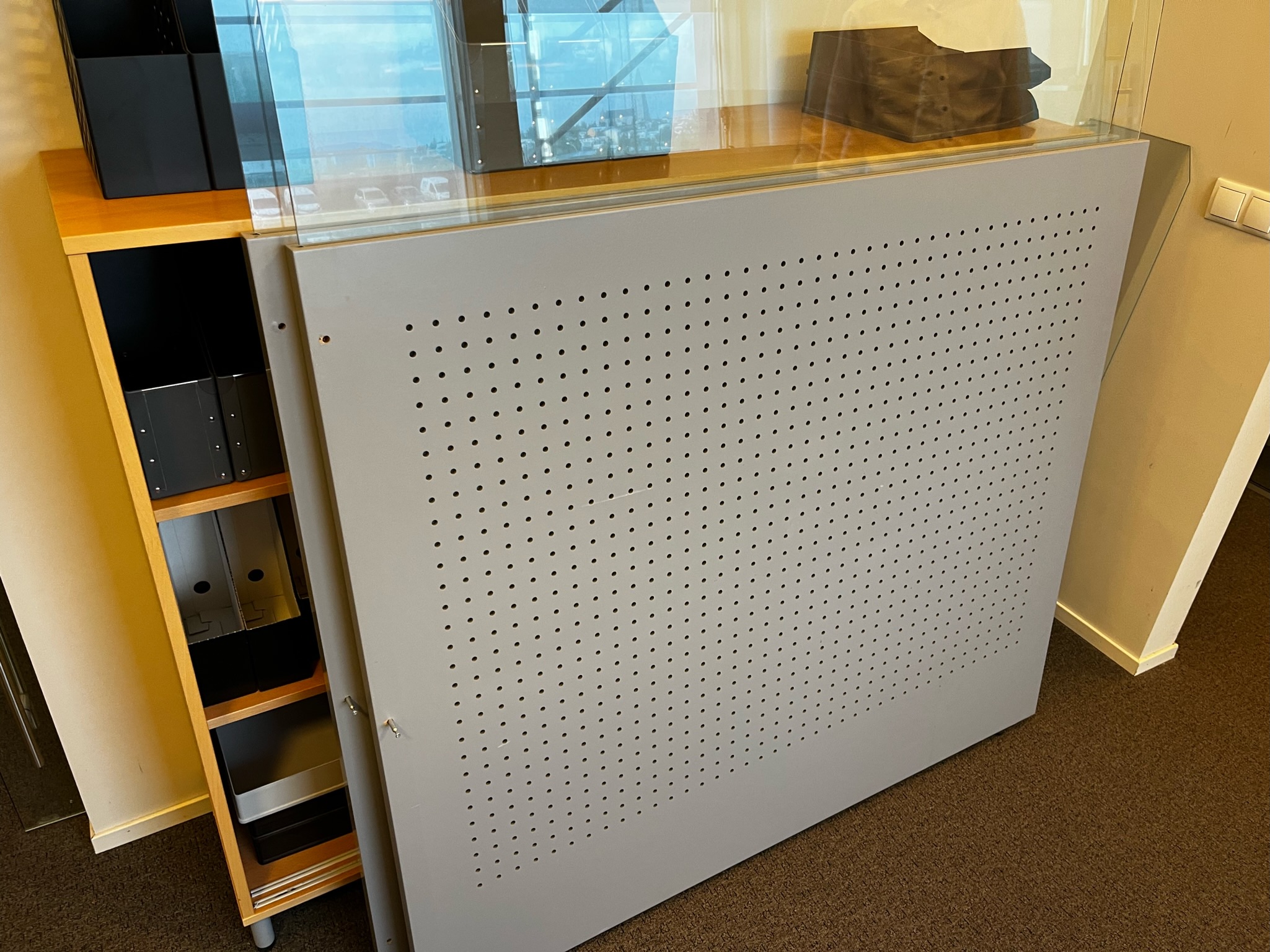 SELT / SOLD Hljóðeinangrandi skilrúm m. gleri frá Á.G 4