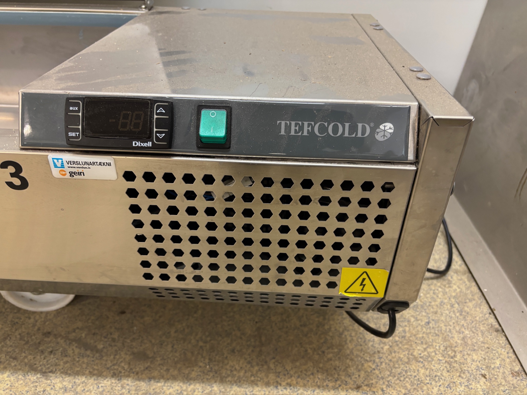 SELT / SOLD Tefcold kælirenna frá Verslunartækni B160 x D40 4