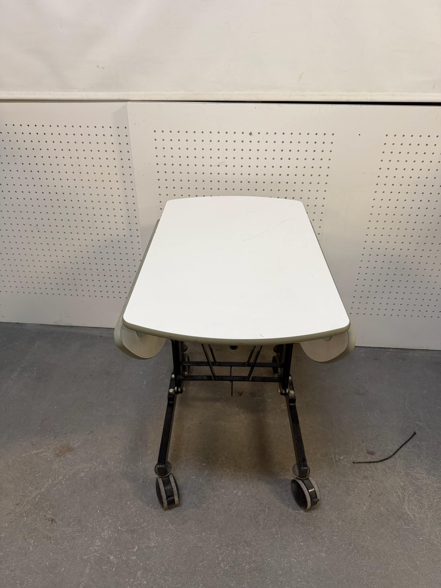 SICO felliborð á hjólum, B109xD91sm. 2
