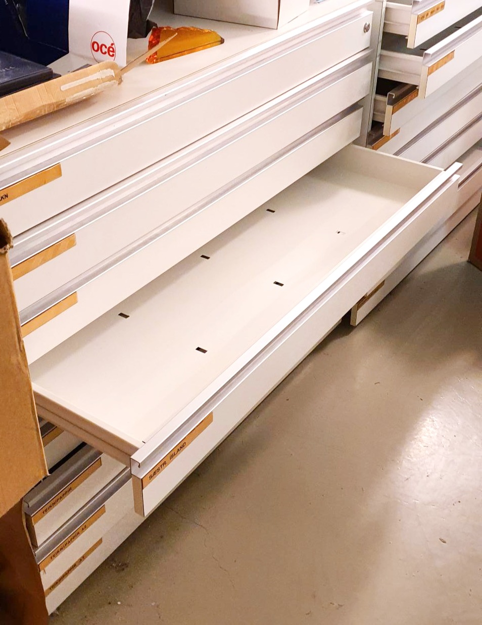 SELT / SOLD - Teikningaskápur - teikningaskápar 2