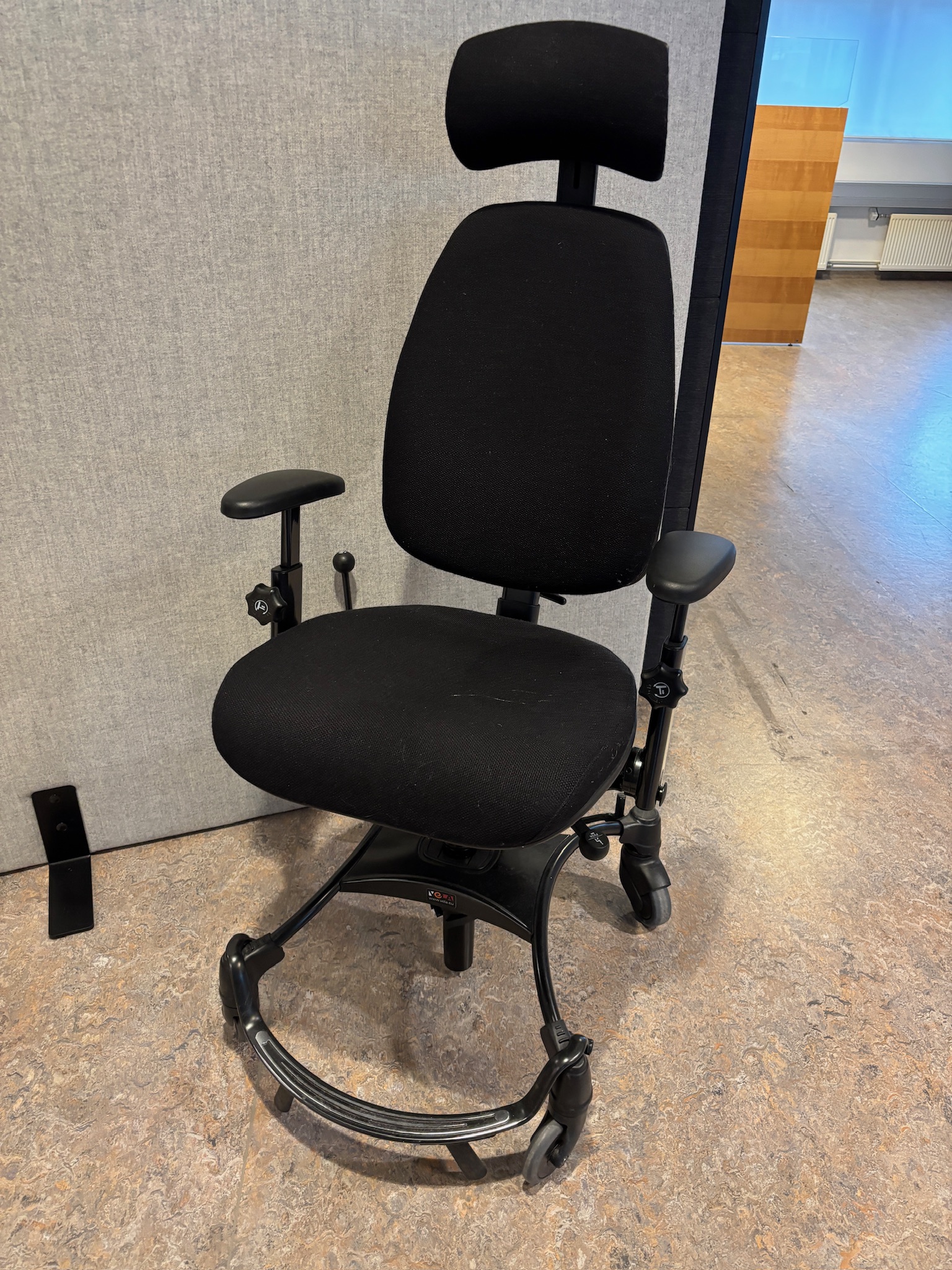 SELT / SOLD Vela stuðningsstóll frá Fastus 2