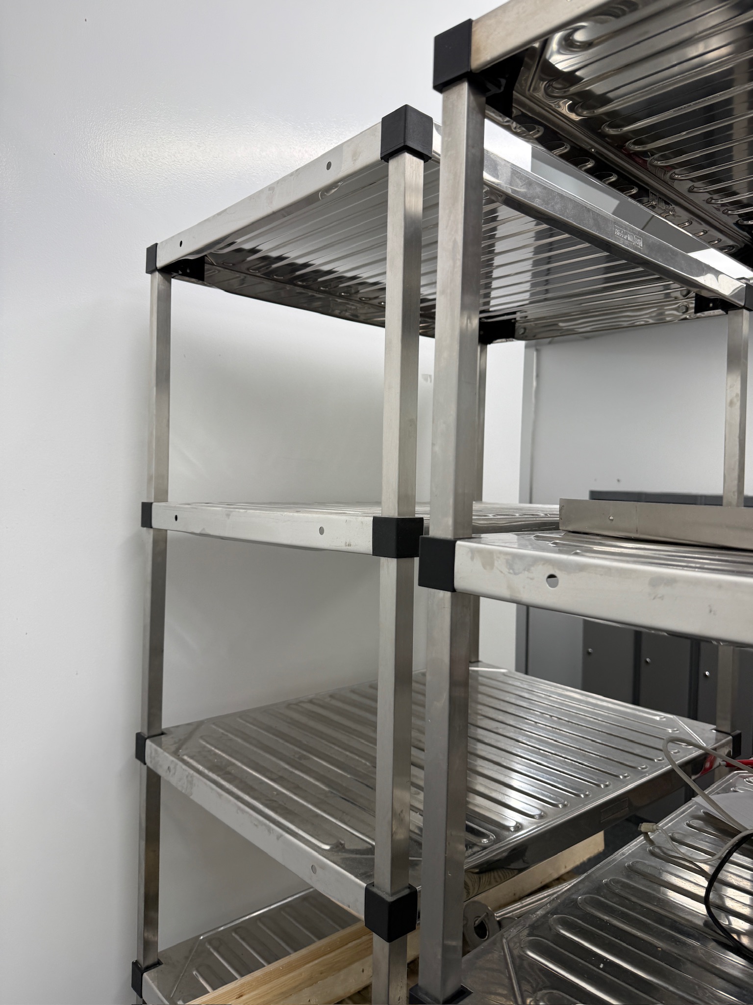 SELT / SOLD Rieber Niro Regal hillueining 5