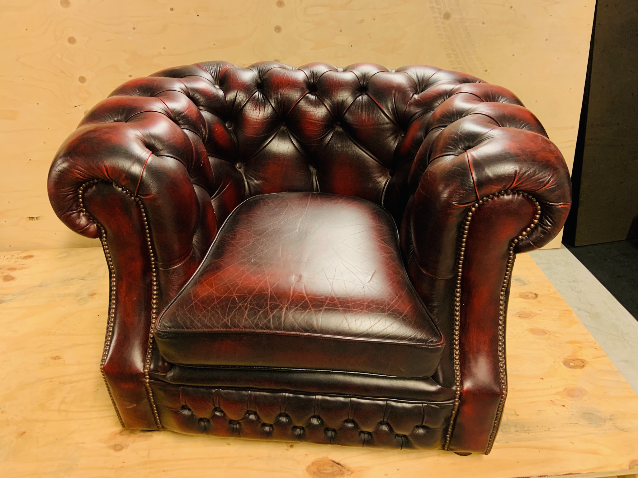 SELT / SOLD-Chesterfield sófasett 3+1+1 4