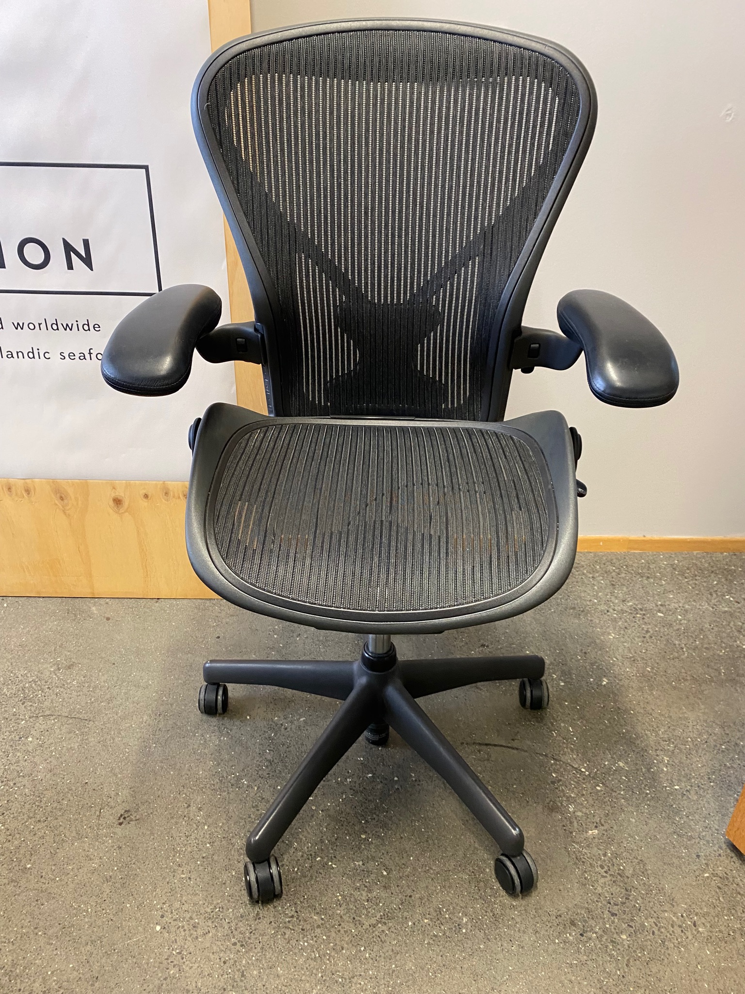 SELT / SOLD Herman Miller Aeron