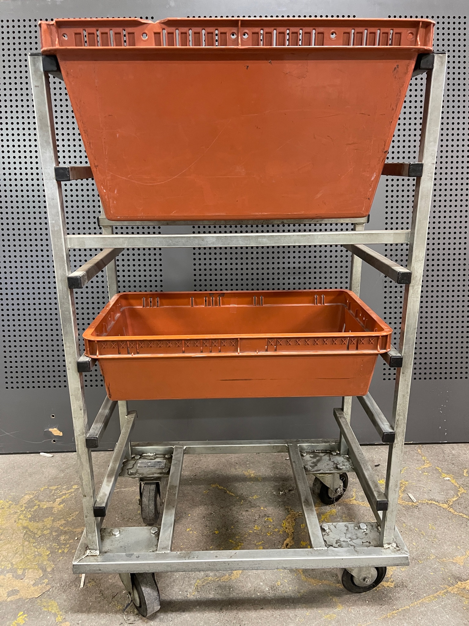 SELT / SOLD Hjólavagn sterkbyggður - 3 stk til. 4