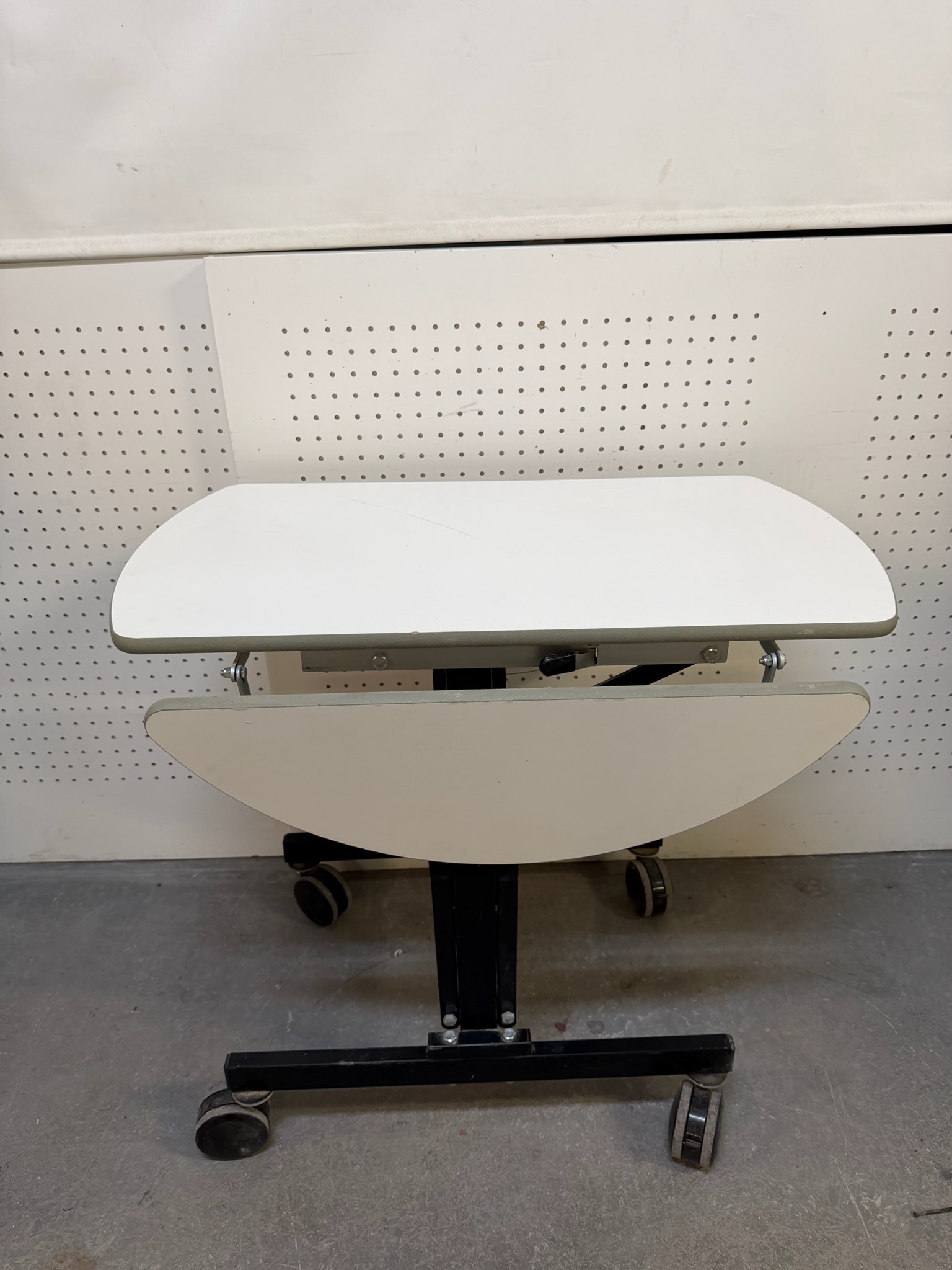 SICO felliborð á hjólum, B109xD91sm. 3