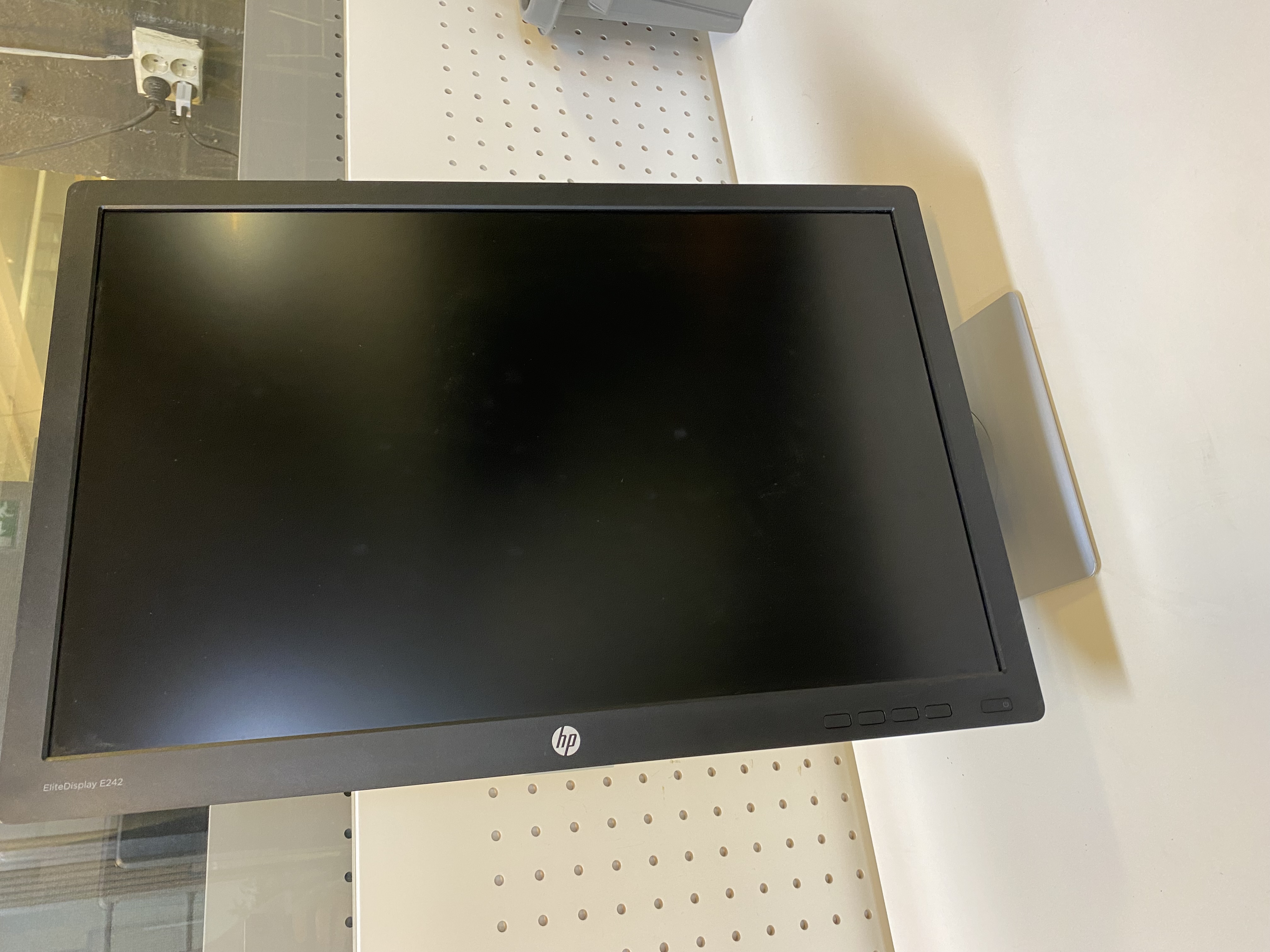 SELT / SOLD HP EliteDisplay tölvuskjár, 24'' 2