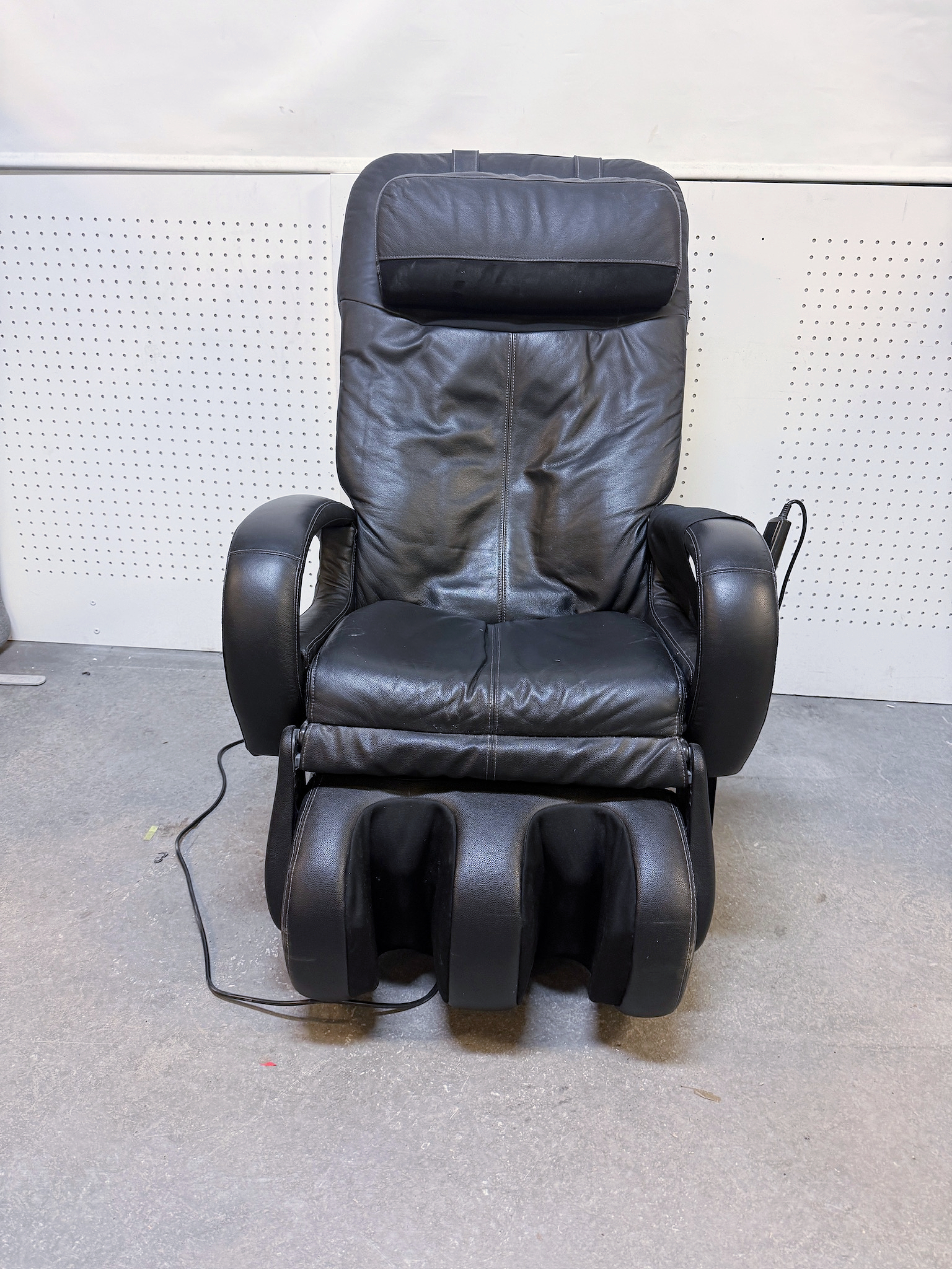SELT / SOLD Human touch nuddstóll