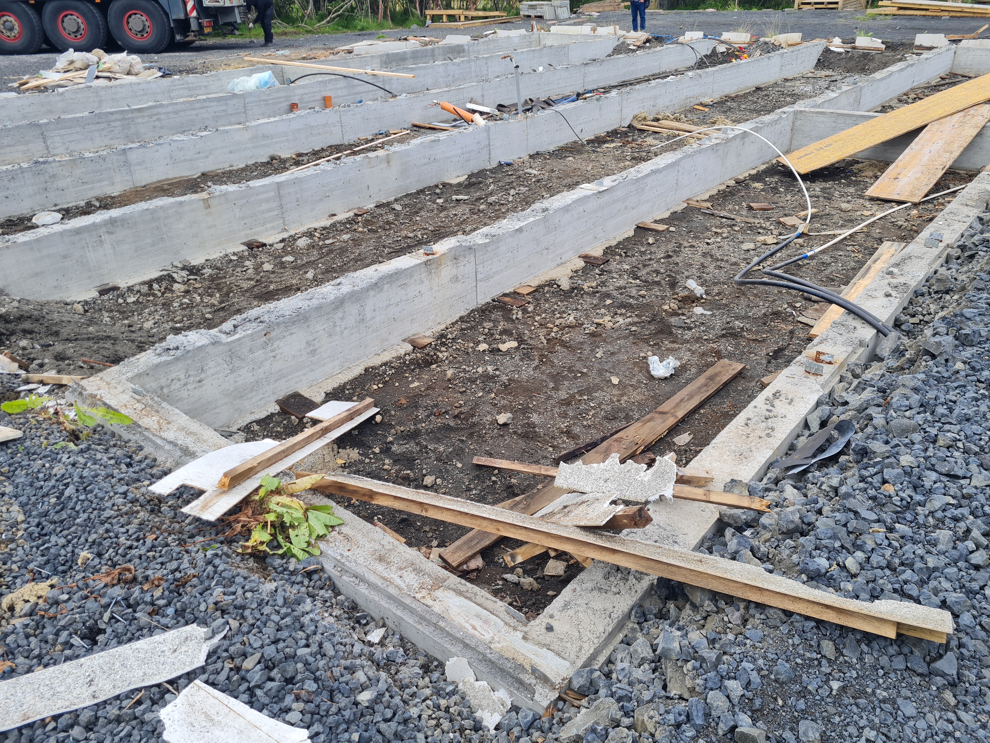 SELT / SOLD - Sökklar - steypusökklar - staðsteyptir - 750 fm 3