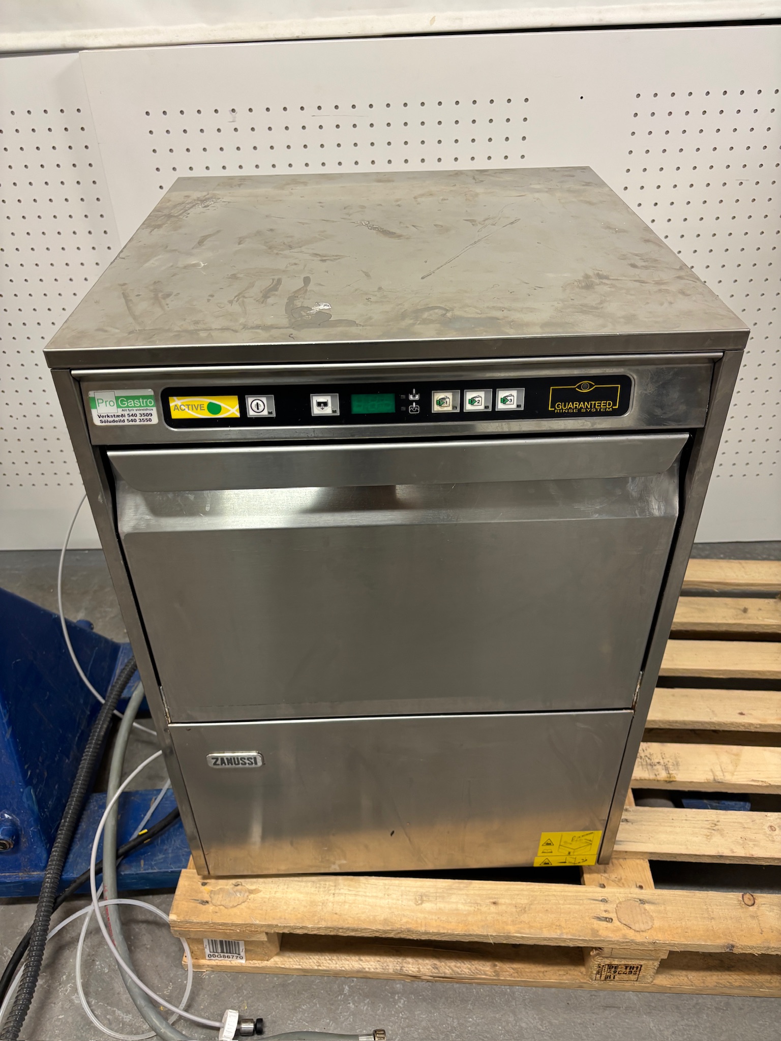 SELT / SOLD Zanussi undirborðsvél frá ProGastro 4