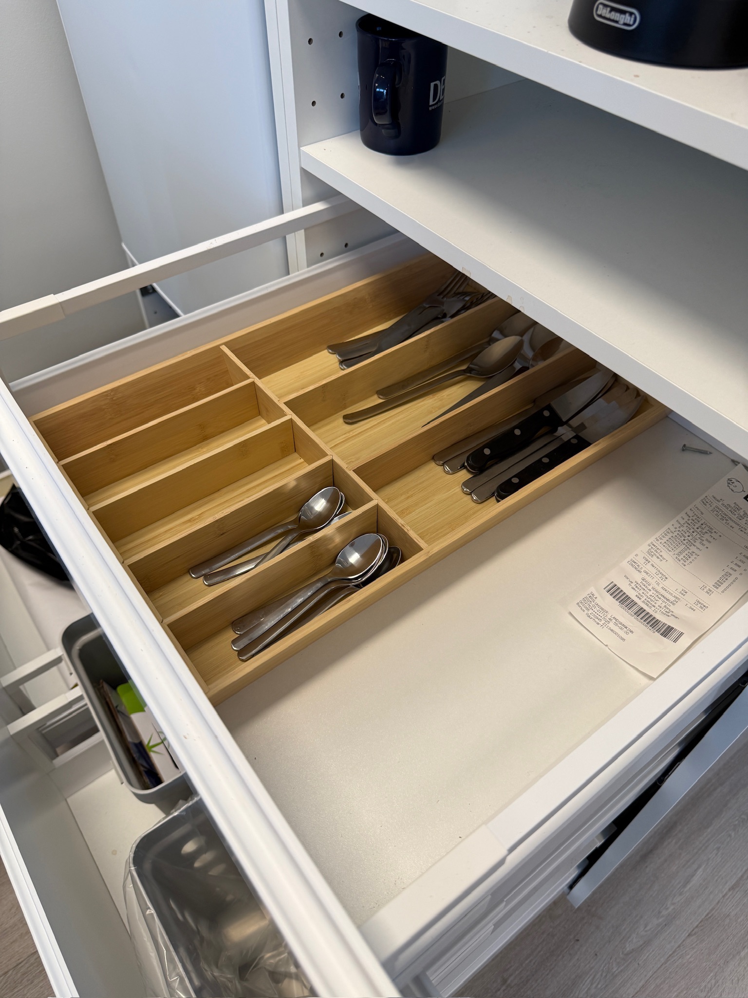 SELT / SOLD IKEA innrétting með Logik kæliskáp, H236xB121sm. 7