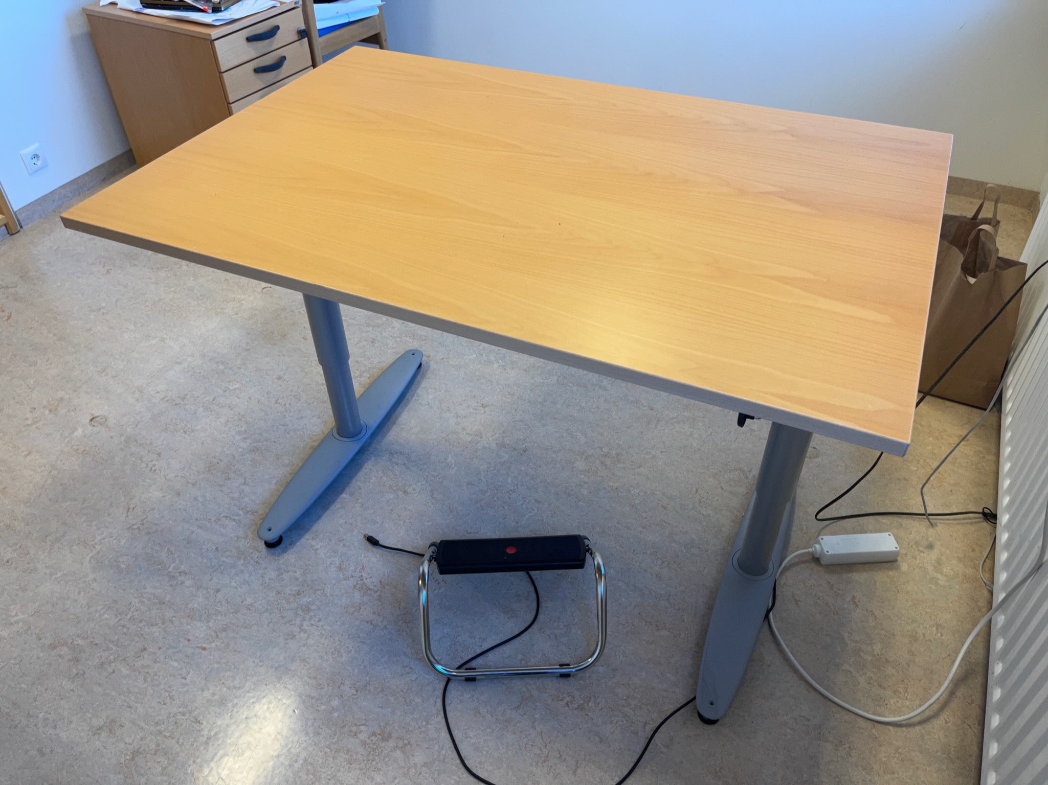 SELT / SOLD Rafmagnsborð 120 x 80
