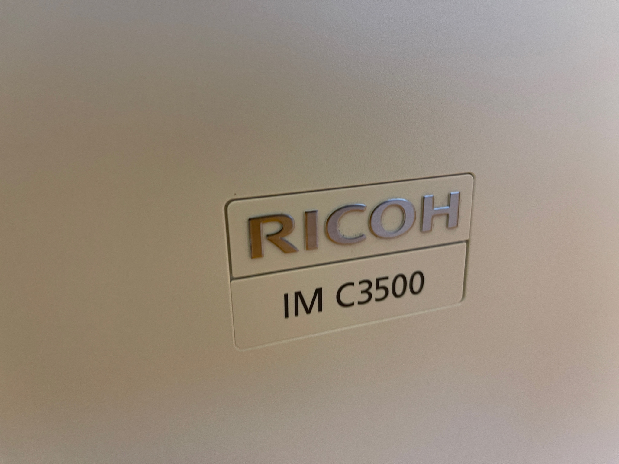 Selt/Endurnýtt-Nýlegur Ricoh IM C3500 A3 fjölnotatæki - Litur - m.Wave ID kerfi 11