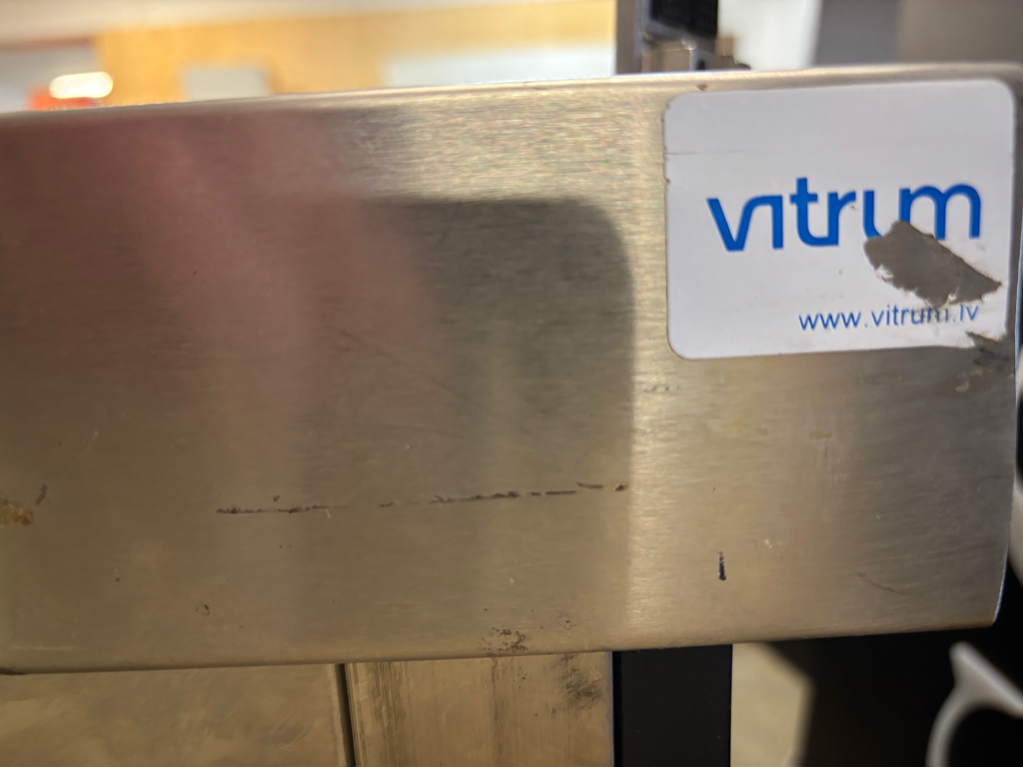 SELT / SOLD Vitrum stálborð m/vaski,kant, blöndunartæki,skáp B220xD70 4