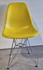 SELT / SOLD Vitra borðstofustóll frá Pennanum - Akureyri 4