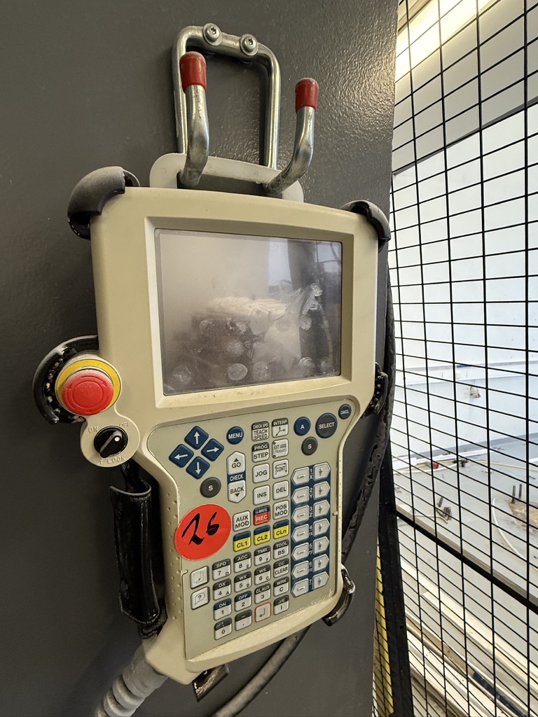 SELT / SOLD Kawasaki PS 60L iðnaðarrobot 3