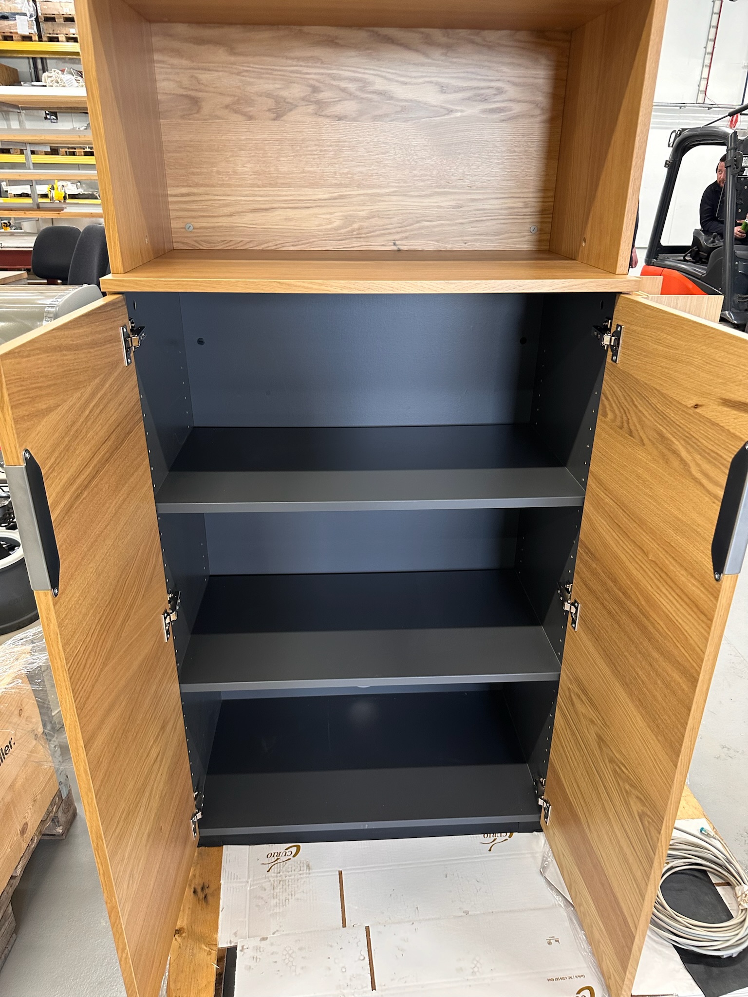 SELT / SOLD IKEA skrifstofuskápur, H200 x B80 x D45 sm. 4