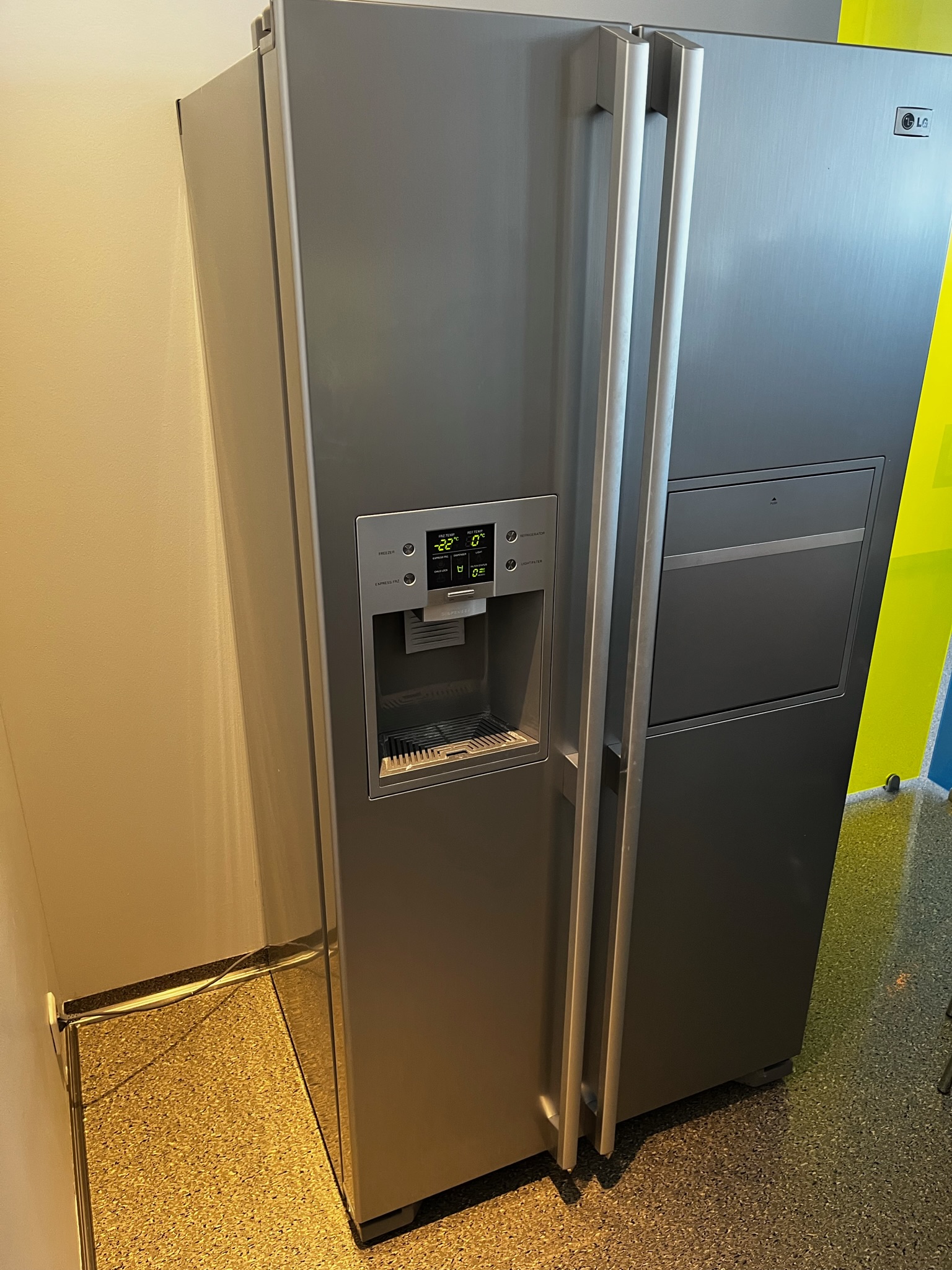 SELT / SOLD LG ísskápur og frystir - tvöfaldur 2