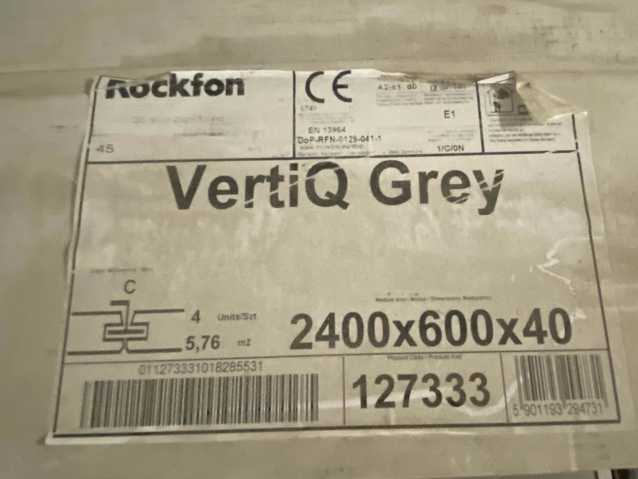 SELT / SOLD - Hljóðeinangrandi klæðning - hljóðvistarplötur - VertiQ Grey 12