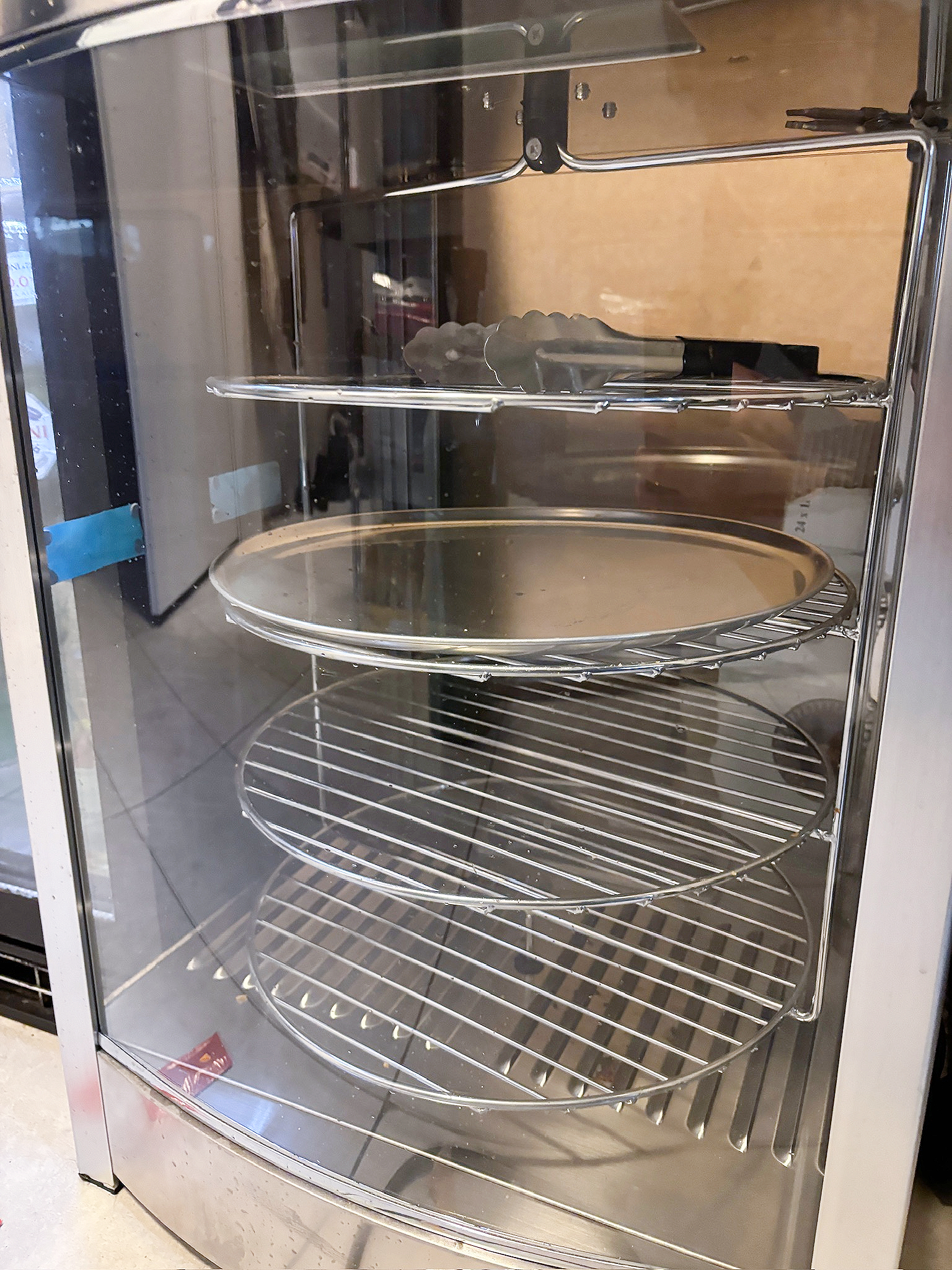 SELT / SOLD Saro Niklas pizzahitari 7