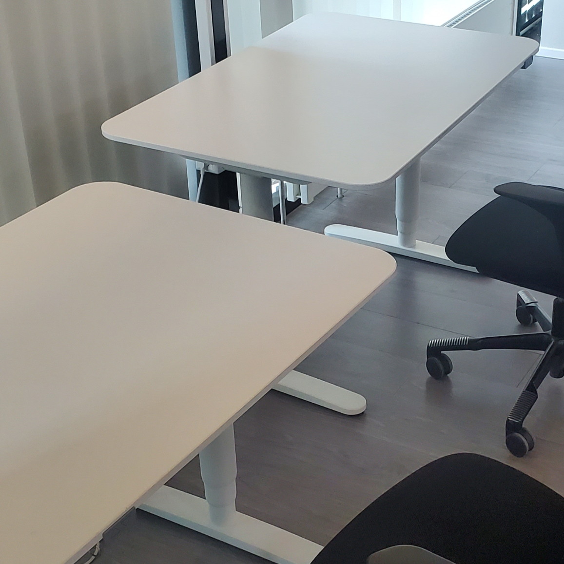 SELT / SOLD IKEA rafmagnsborð, B120xD80sm. (4 stk.) 2