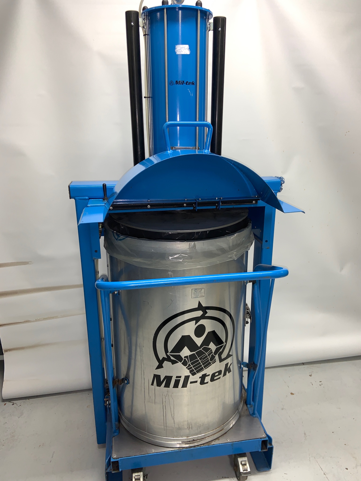 SELT / SOLD Mil-tek ruslapressa 4