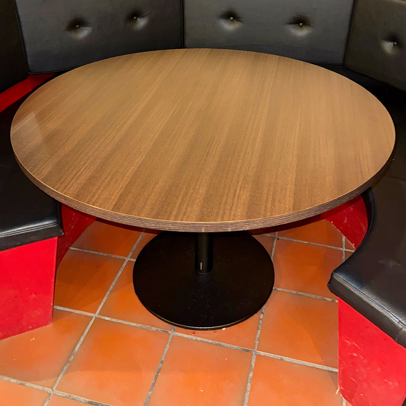 SELT / SOLD Pedrali hringborð, Ø120sm.