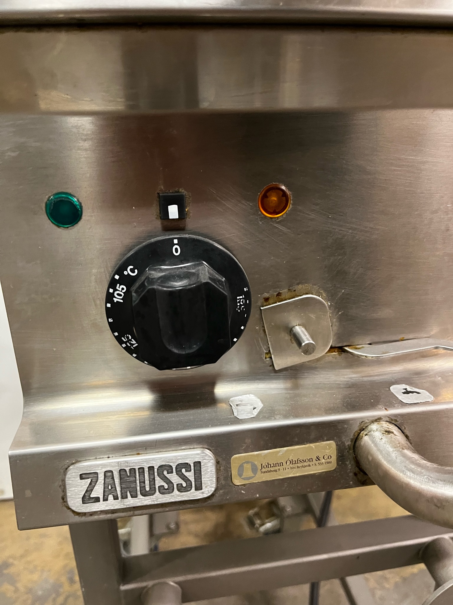SELT / SOLD Djúpsteikingarpottur frá Zanussi 7