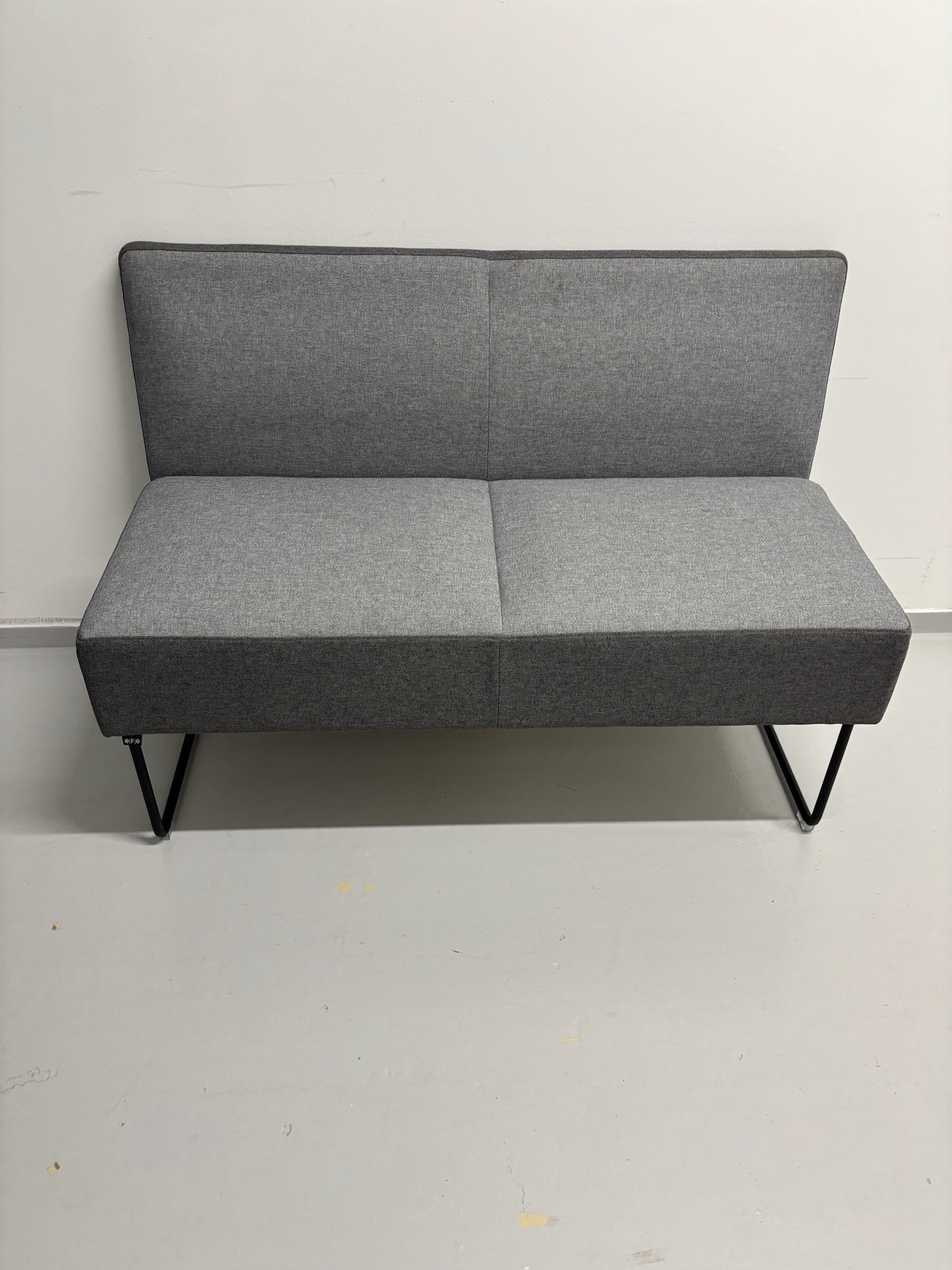 SELT / SOLD EFG sófi 2ja sæta frá A4, B120xD58xH46 sm. 3