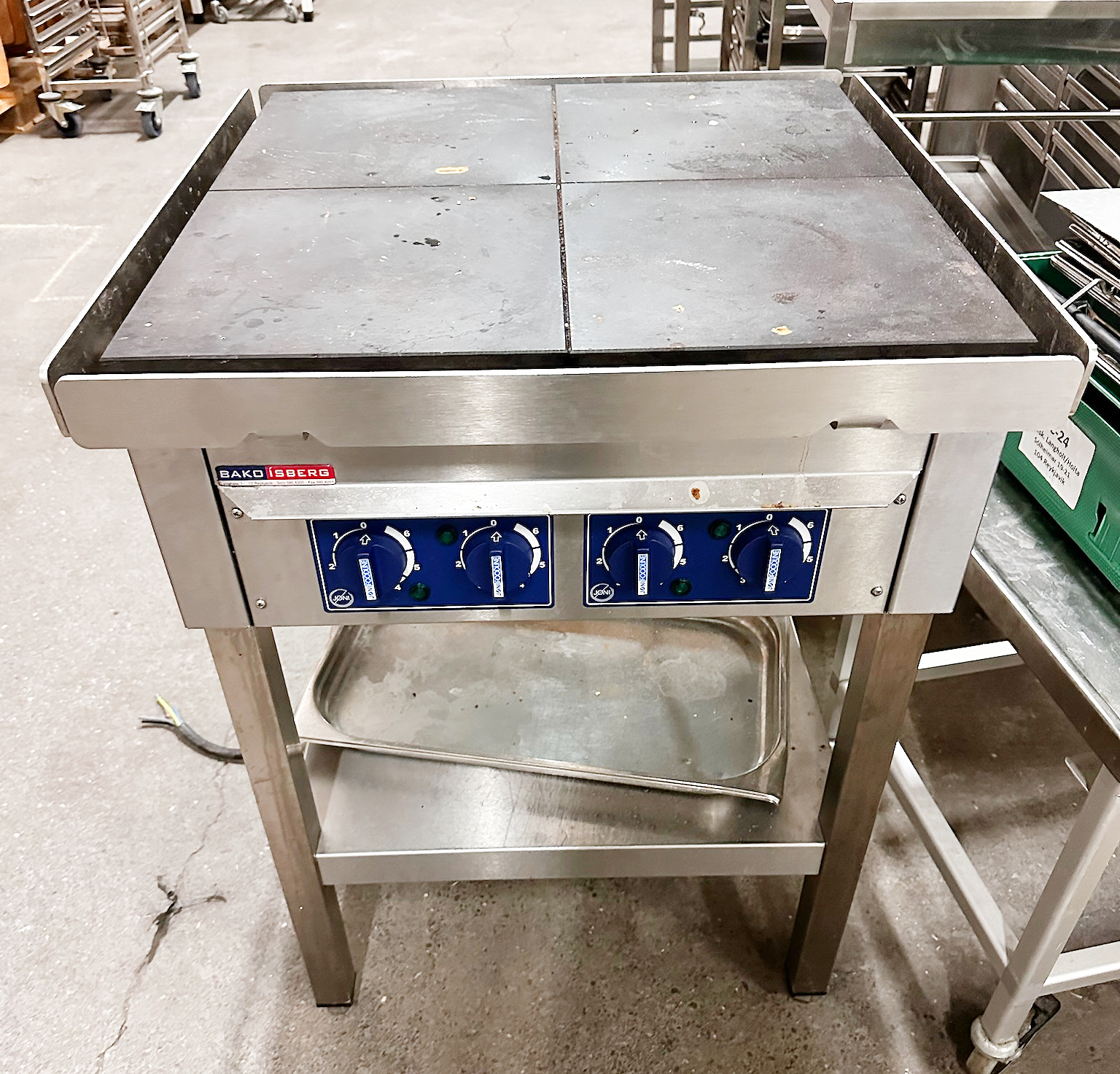 SELT / SOLD Jöni Foodline eldavél, B86 x D86 x H90 sm.