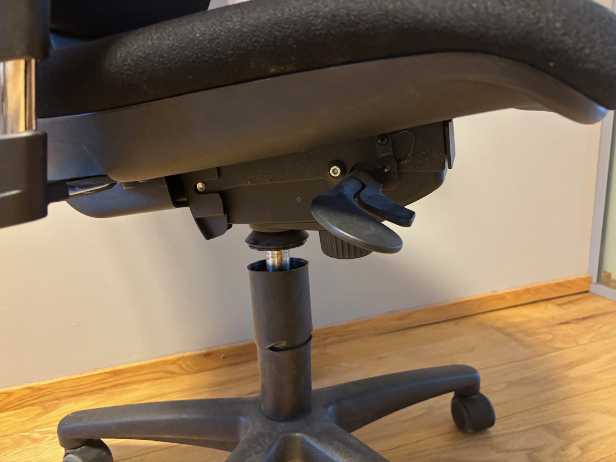 SELT / SOLD Skrifborðsstóll frá Pennanum 5