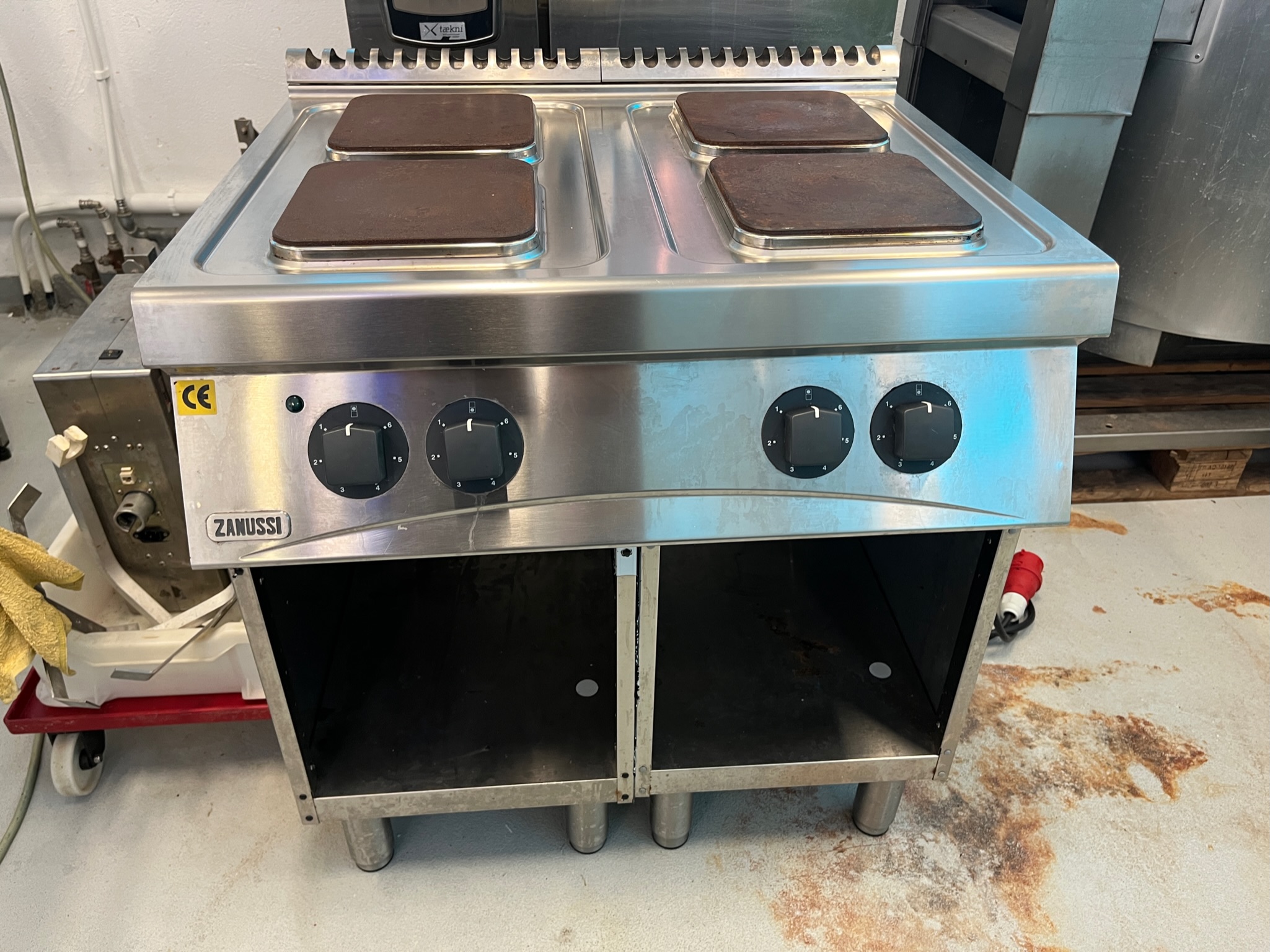 SELT / SOLD Zanussi helluborð