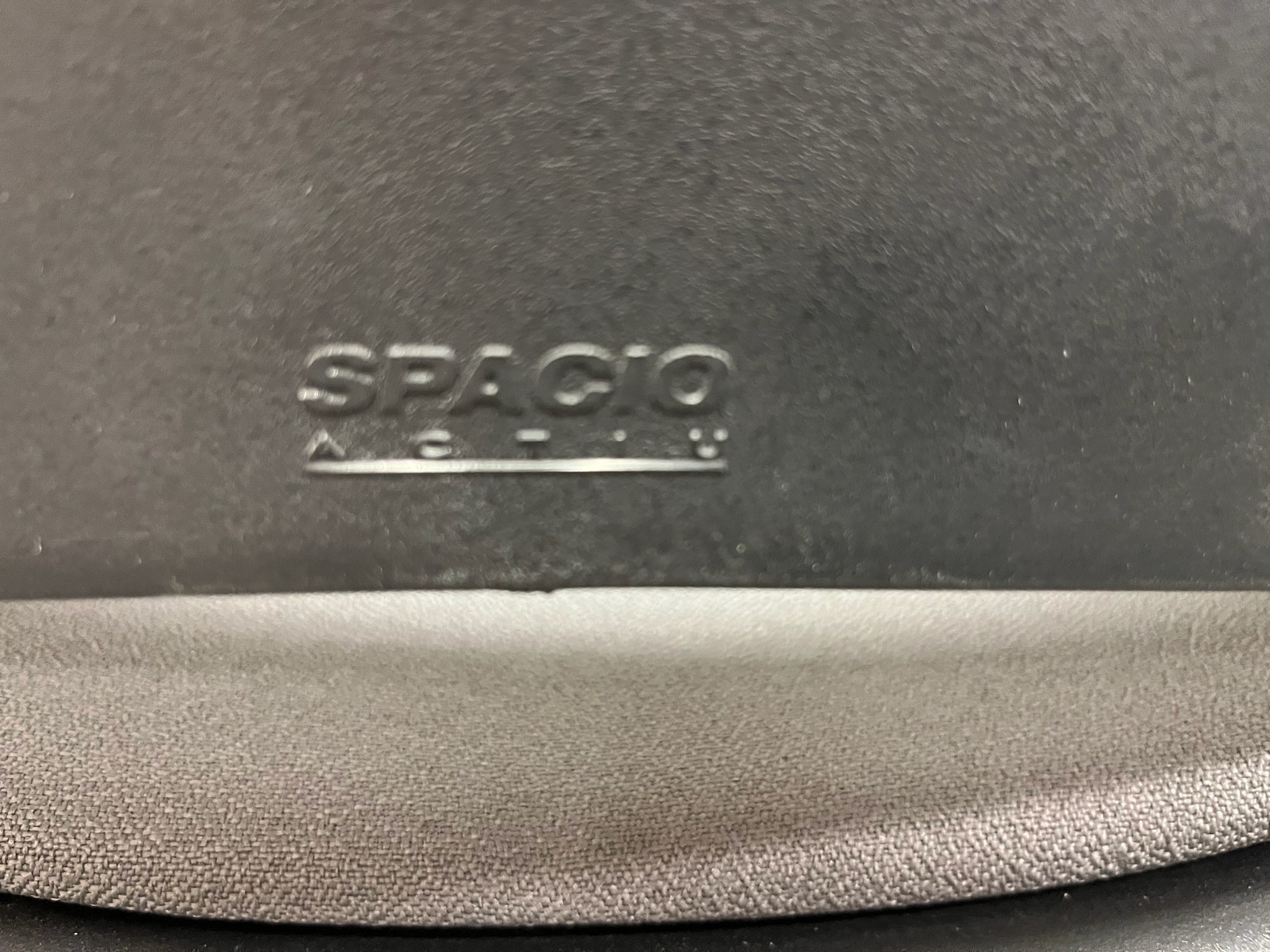 SELT / SOLD Spacio Actiu stóll á hjólum frá EG 6
