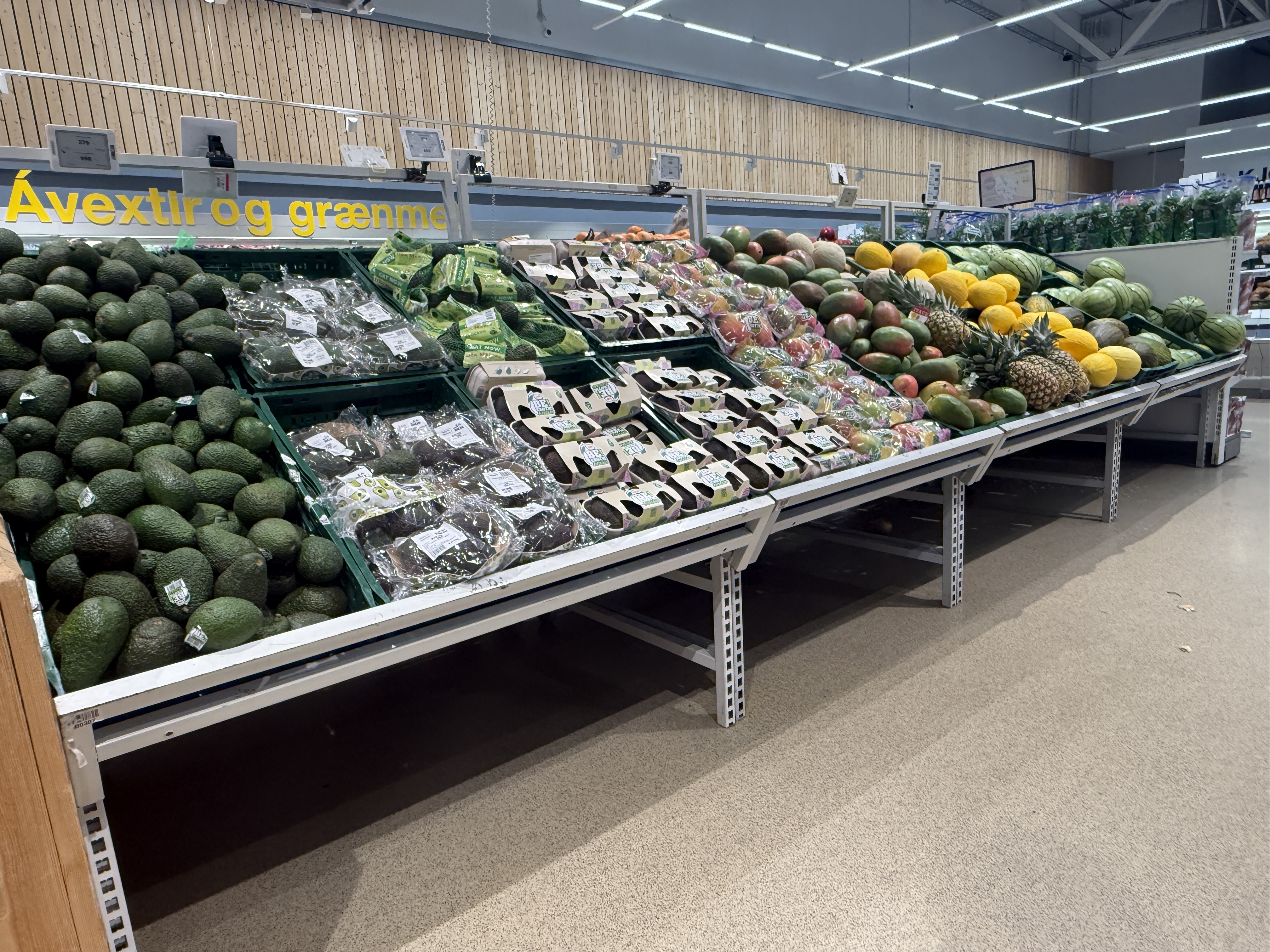 SELT / SOLD Verslunarhillur grænmeti & ávextir - H140 x B120 x D120 sm - (25m) 6