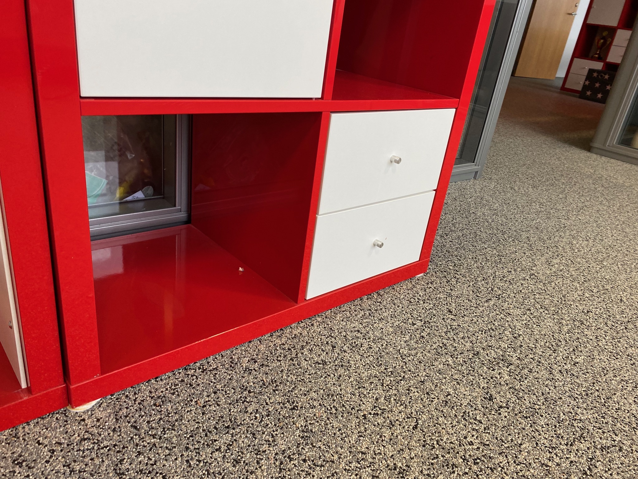 SELT / SOLD IKEA Kallax hirslur með skápum/skúffum 4