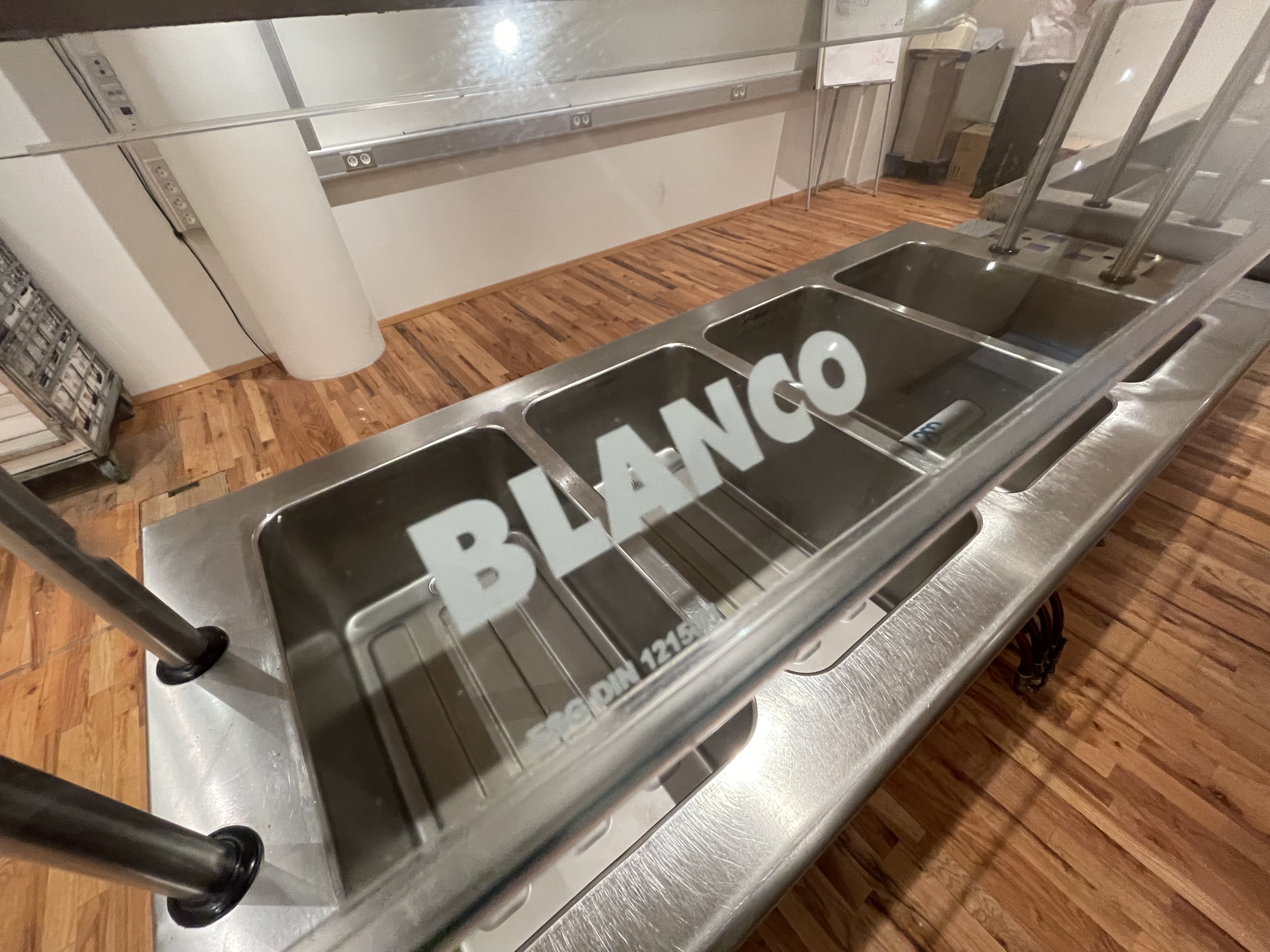 SELT / SOLD Vönduð mötuneytislína - Blanco frá Bako Ísberg ehf. 2