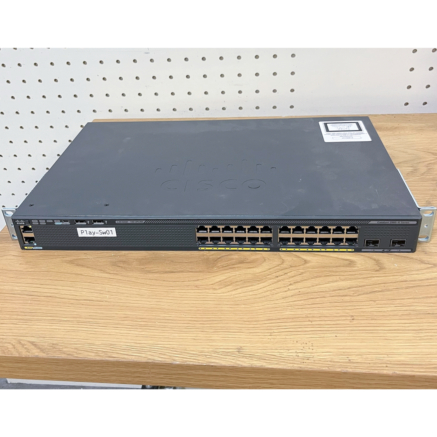 Cisco Catalyst 2960-X Sviss, 24xGigE/2x10G SFP+/LAN Base