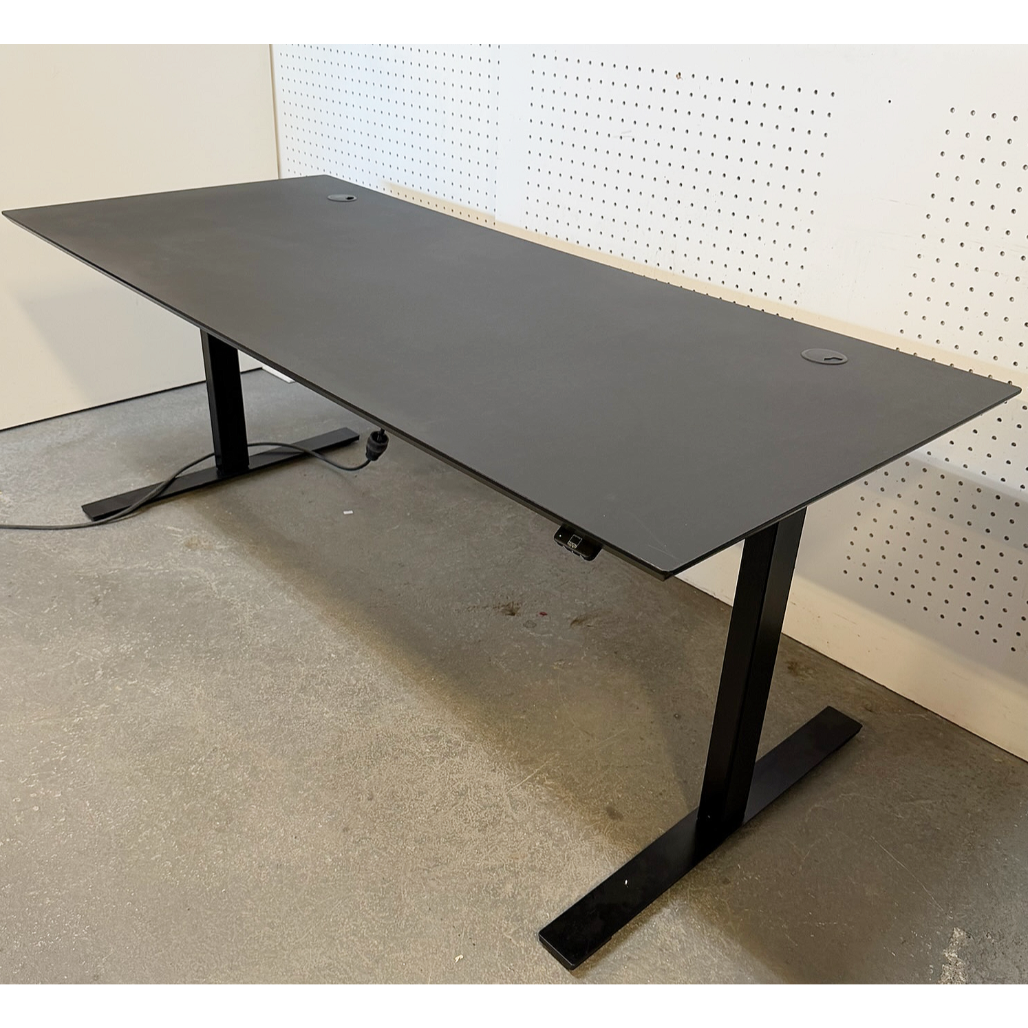 SELT / SOLD Dencon rafmagnsborð frá Pennanum, B160xD80sm.