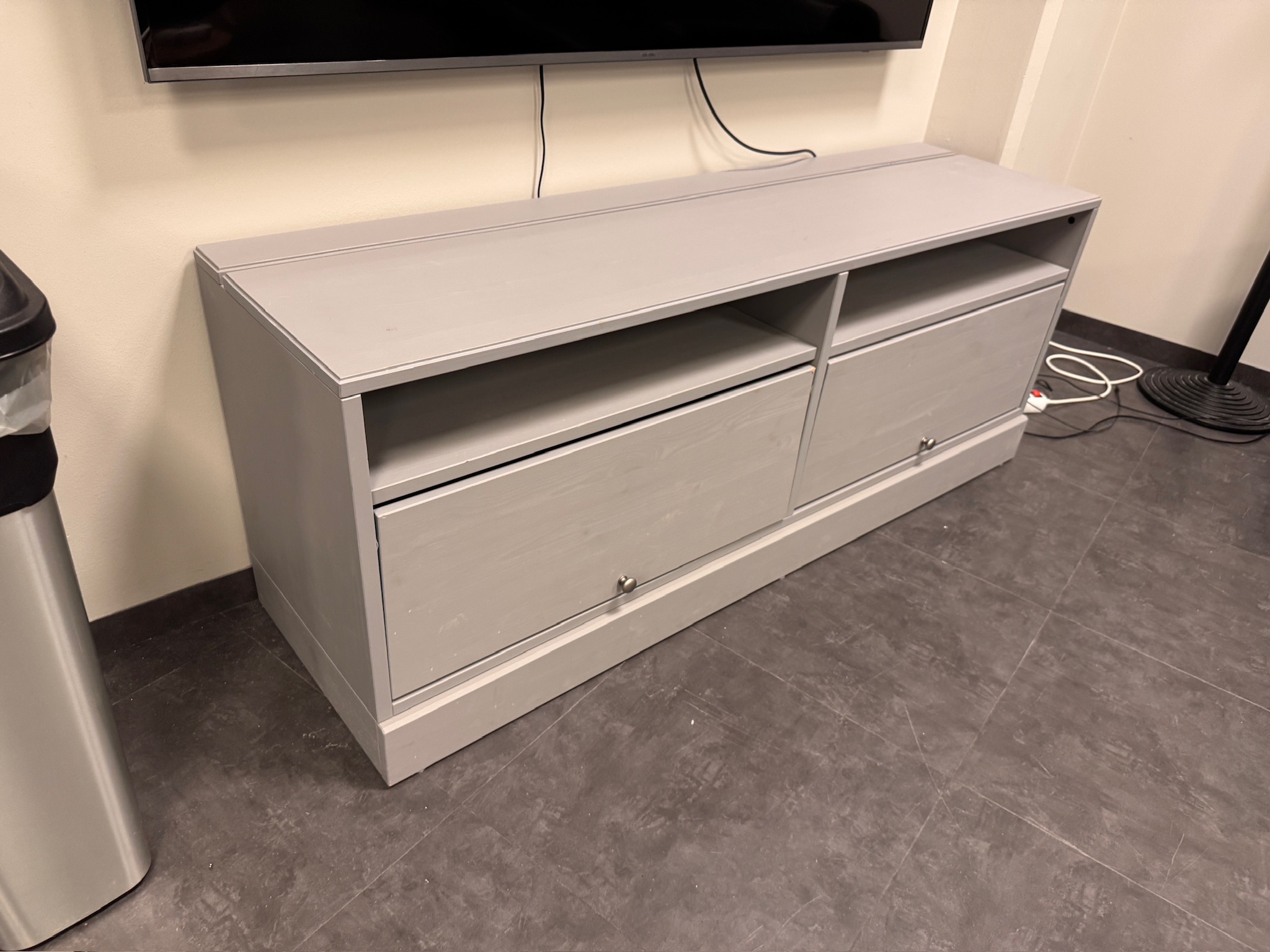 IKEA sjónvarpsskenkur