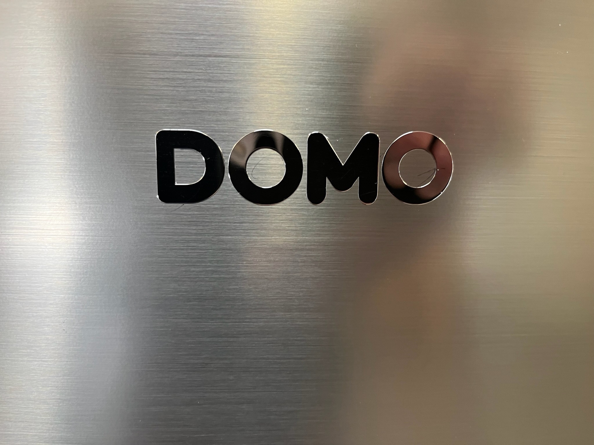 SELT / SOLD Domo ísskápur, H142 x B55 x D55 sm. 4