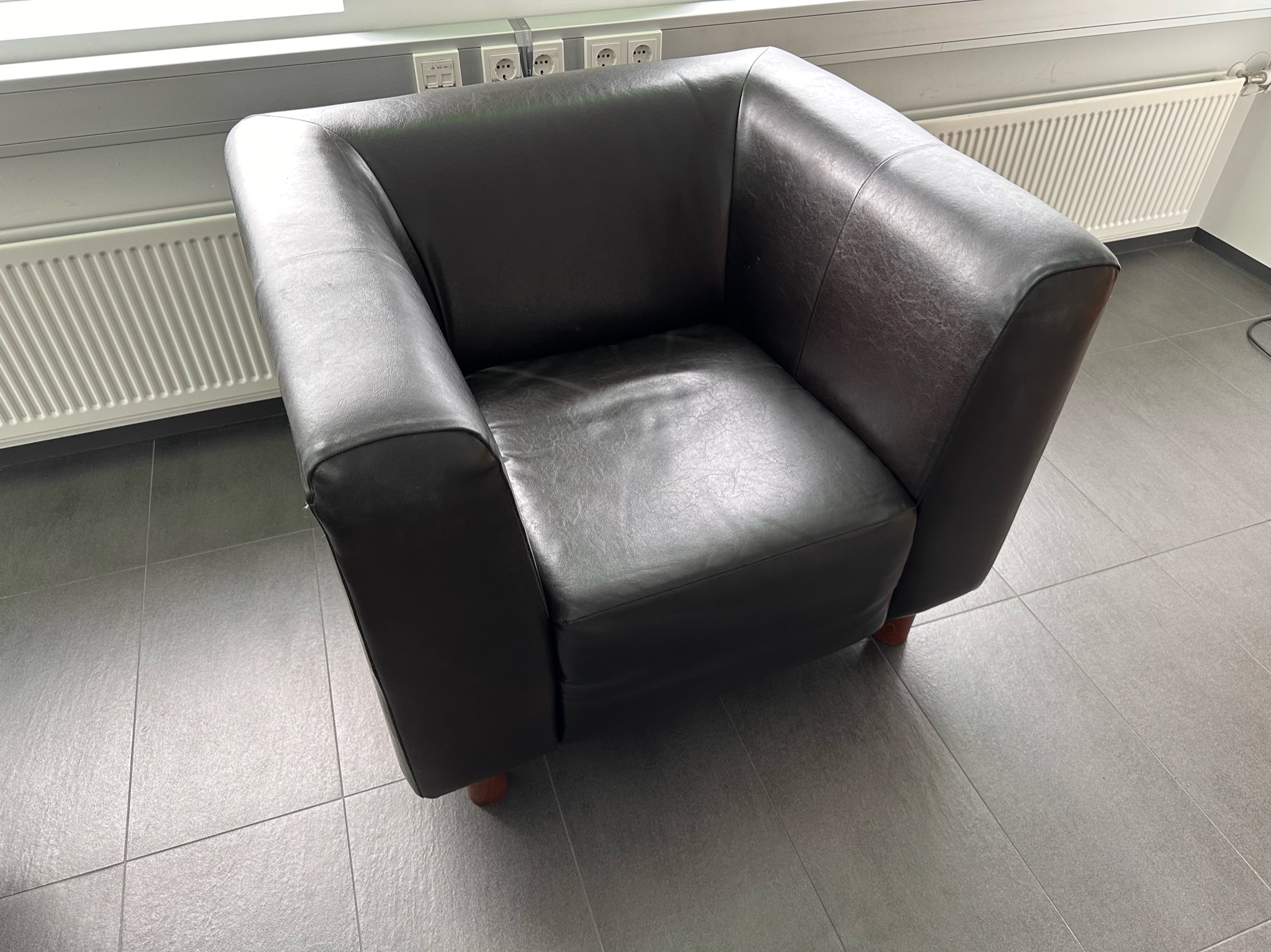 SELT / SOLD Leðursófasett 2+1 6