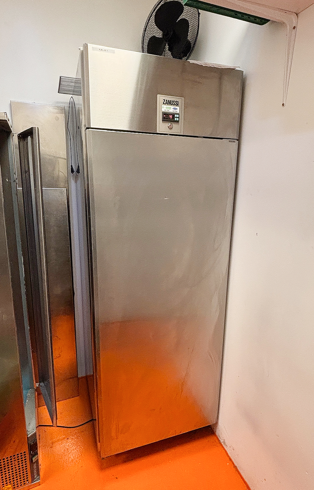 SELT / SOLD Zanussi kæliskápur