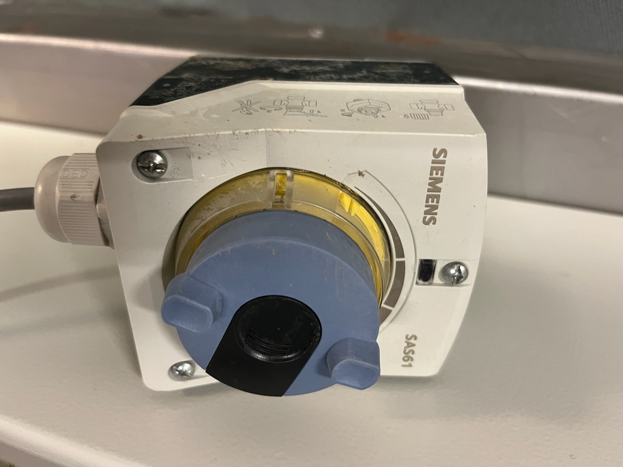 SELT / SOLD Siemens loftræstissamstæða með stjórnborði 12
