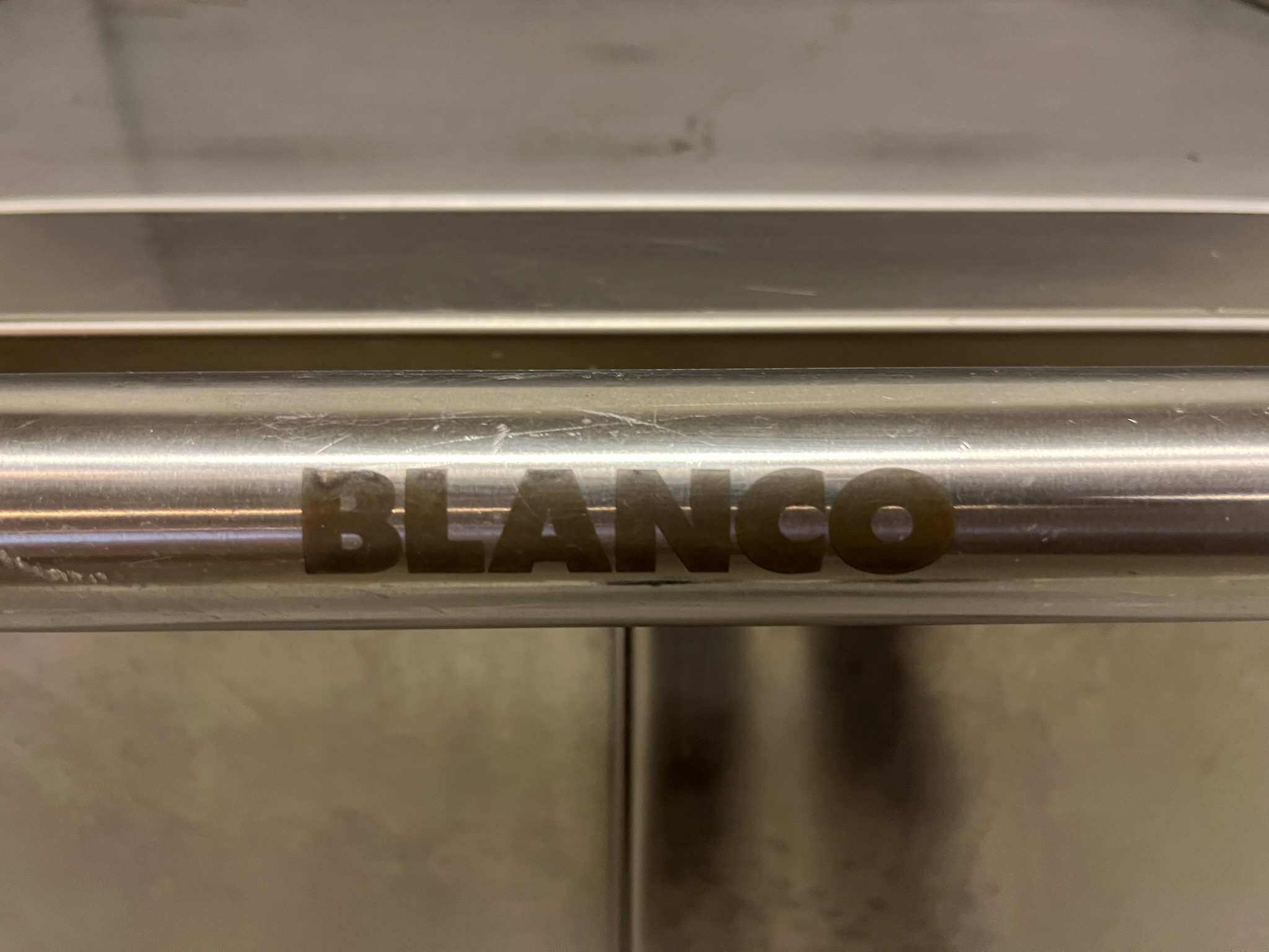 SELT / SOLD Blanco bakkagrind 4