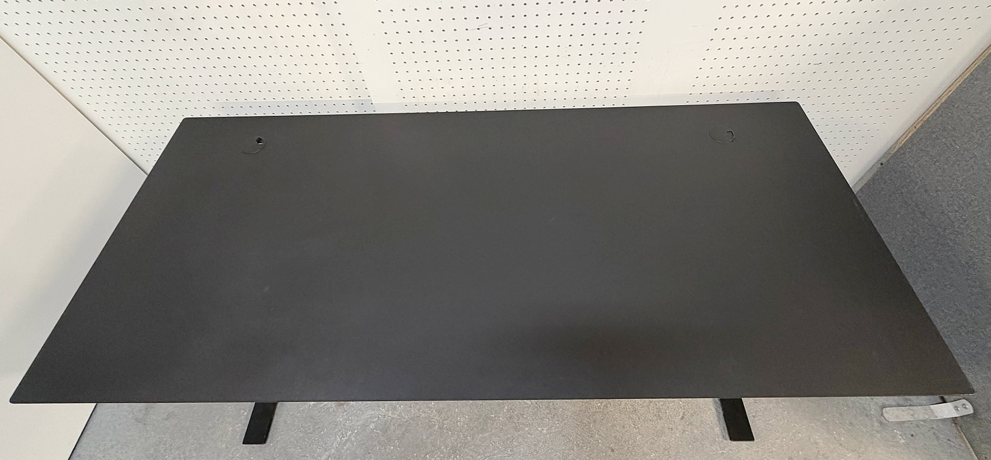 SELT / SOLD Dencon rafmagnsborð frá Pennanum, B160xD80sm. 4