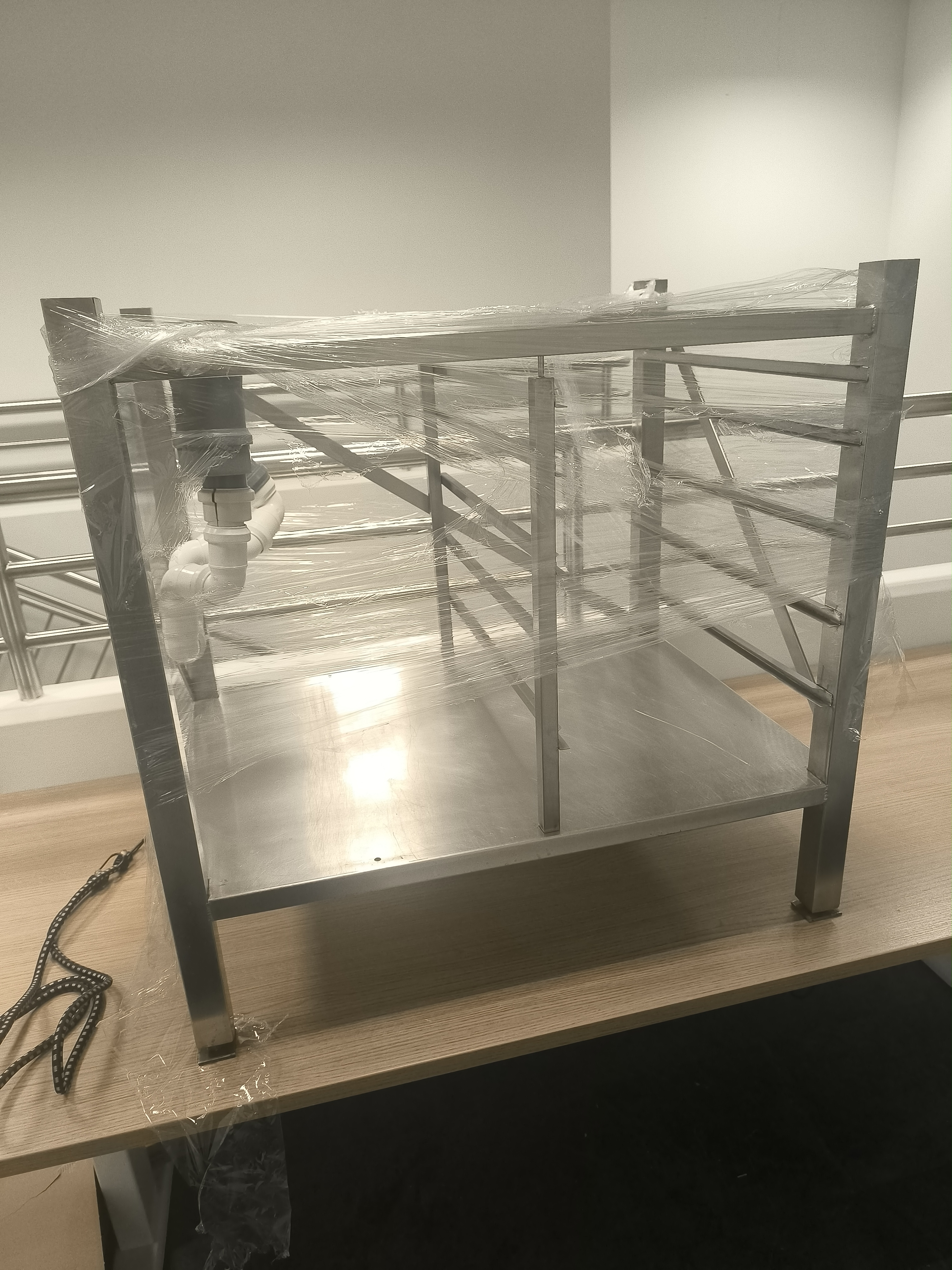 SELT / SOLD Zanussi gufuofn á standi, 6 skúffur 3