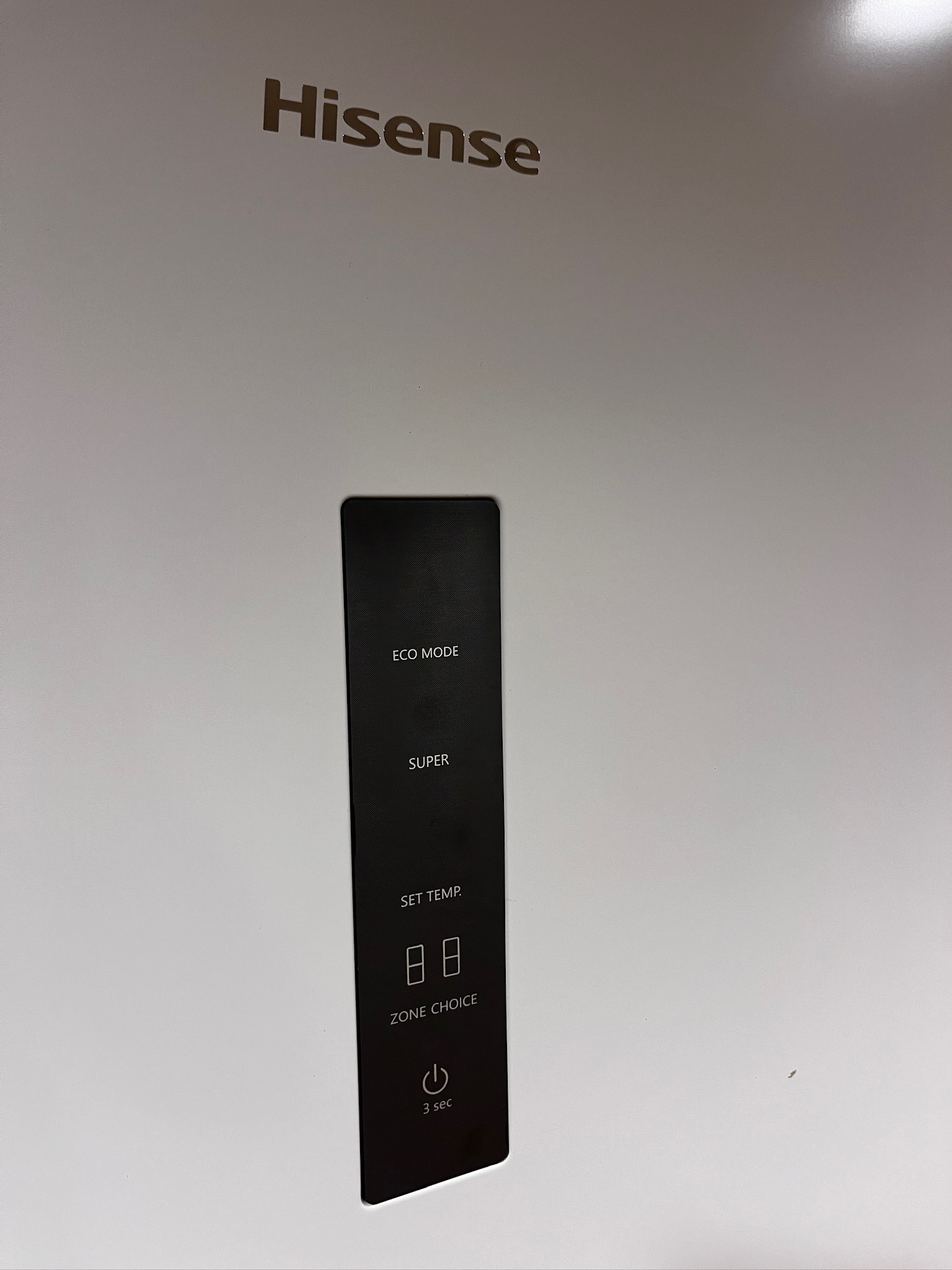 SELT / SOLD Hisense kæliskápur með frysti 3