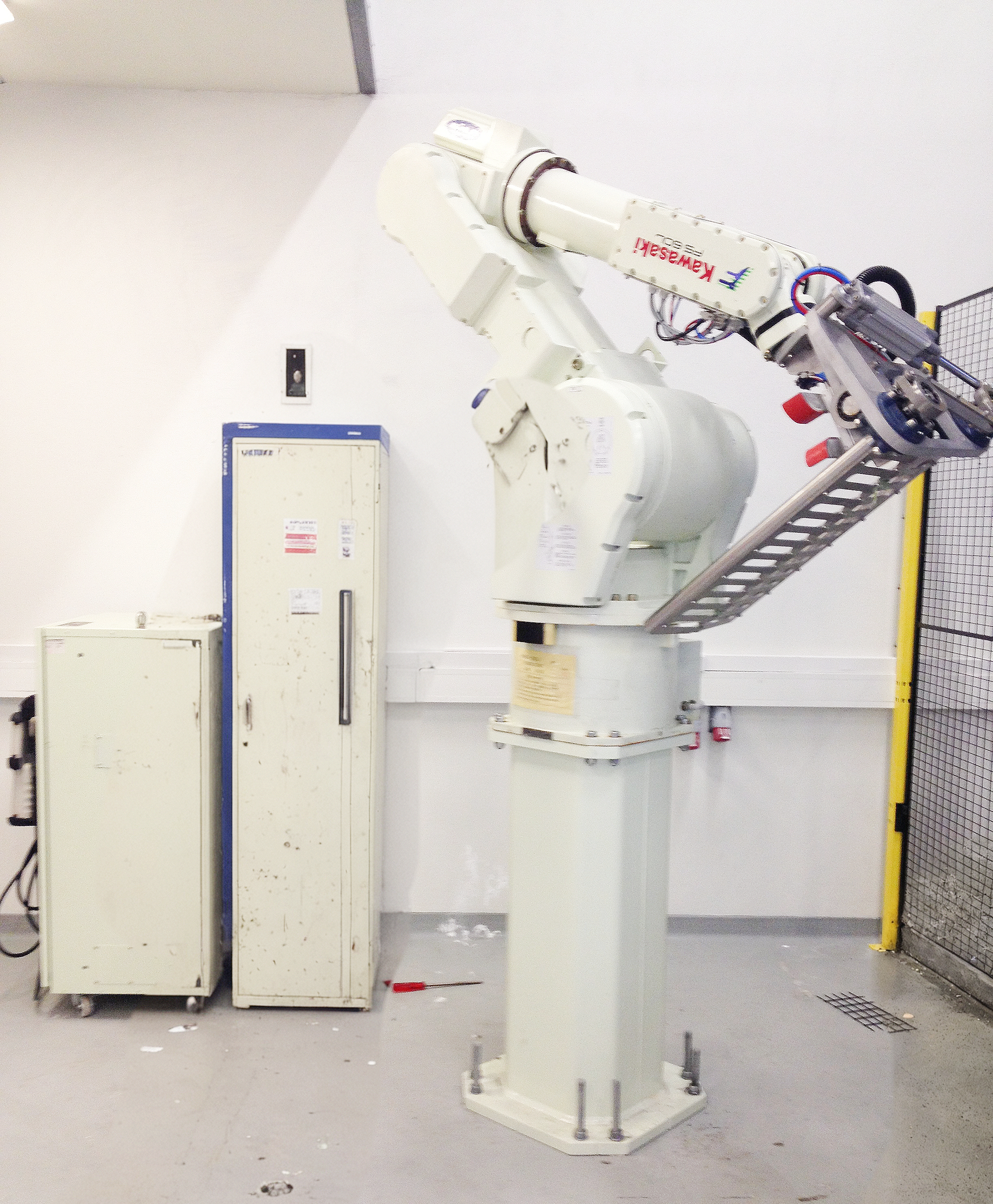 SELT / SOLD Kawasaki PS 60L iðnaðarrobot